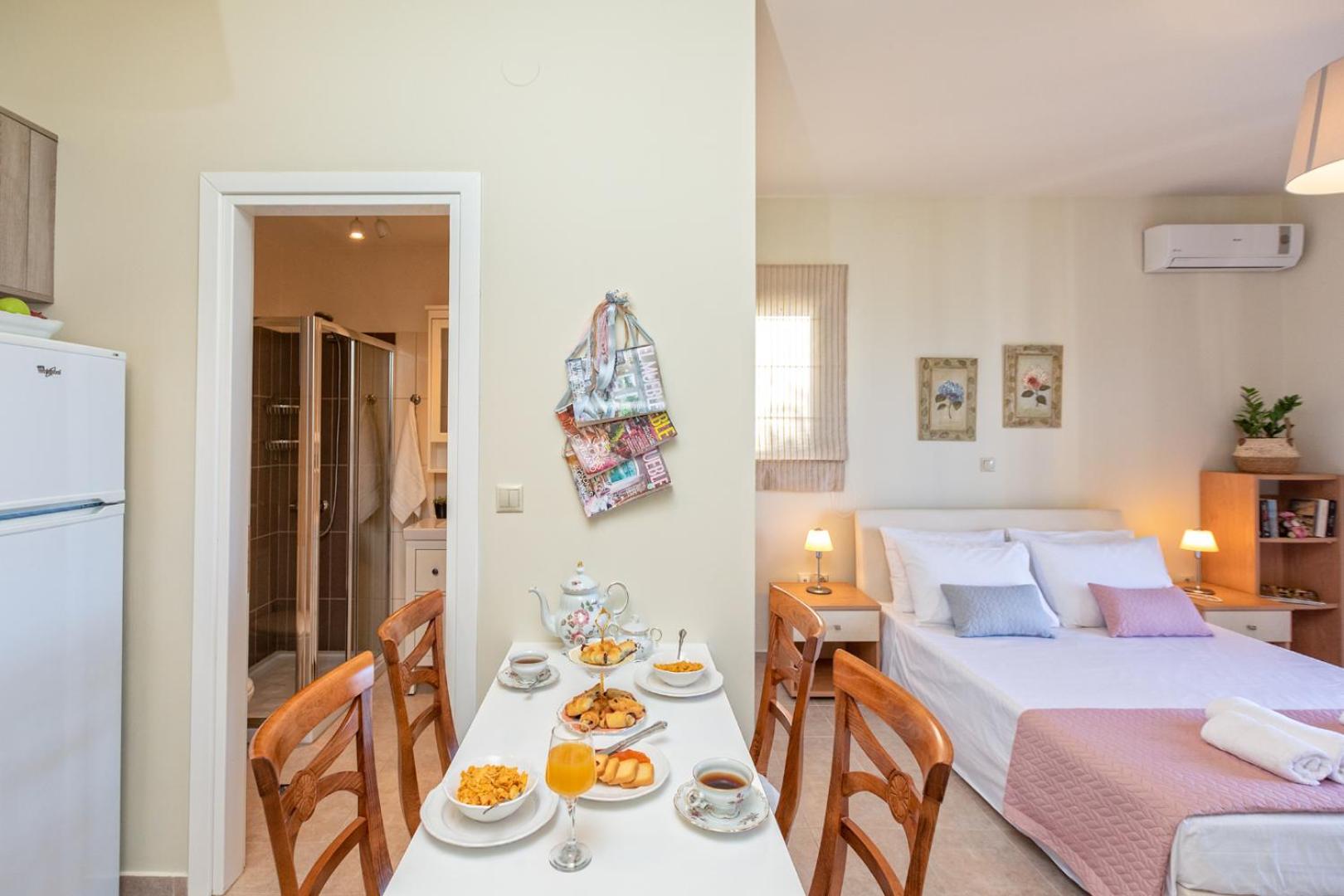 One-Bedroom House photo 2