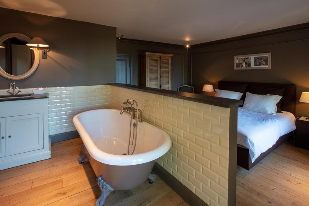 Deluxe Double or Twin Room with Garden View photo 1