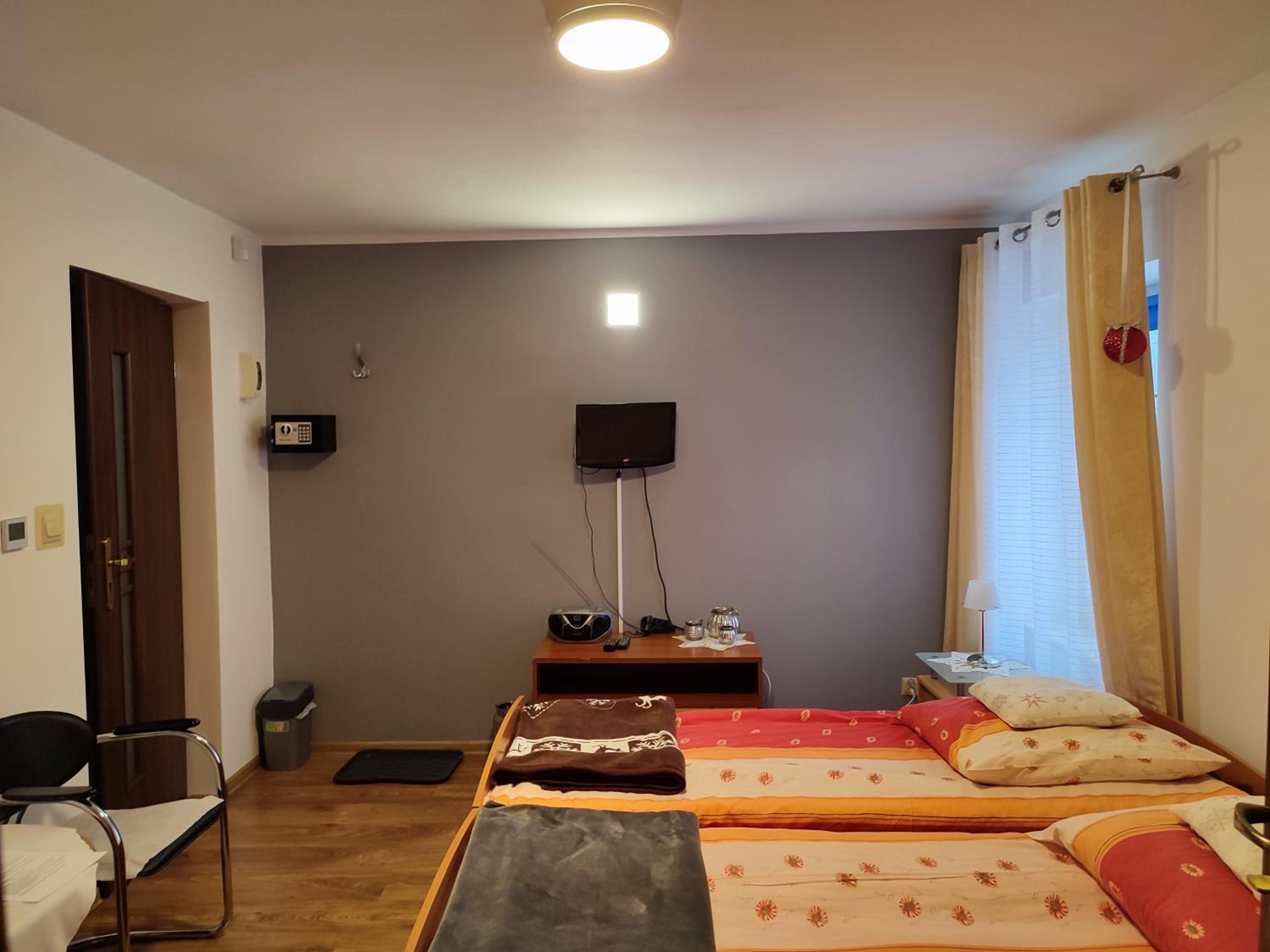 Double Room with Private Bathroom photo 1
