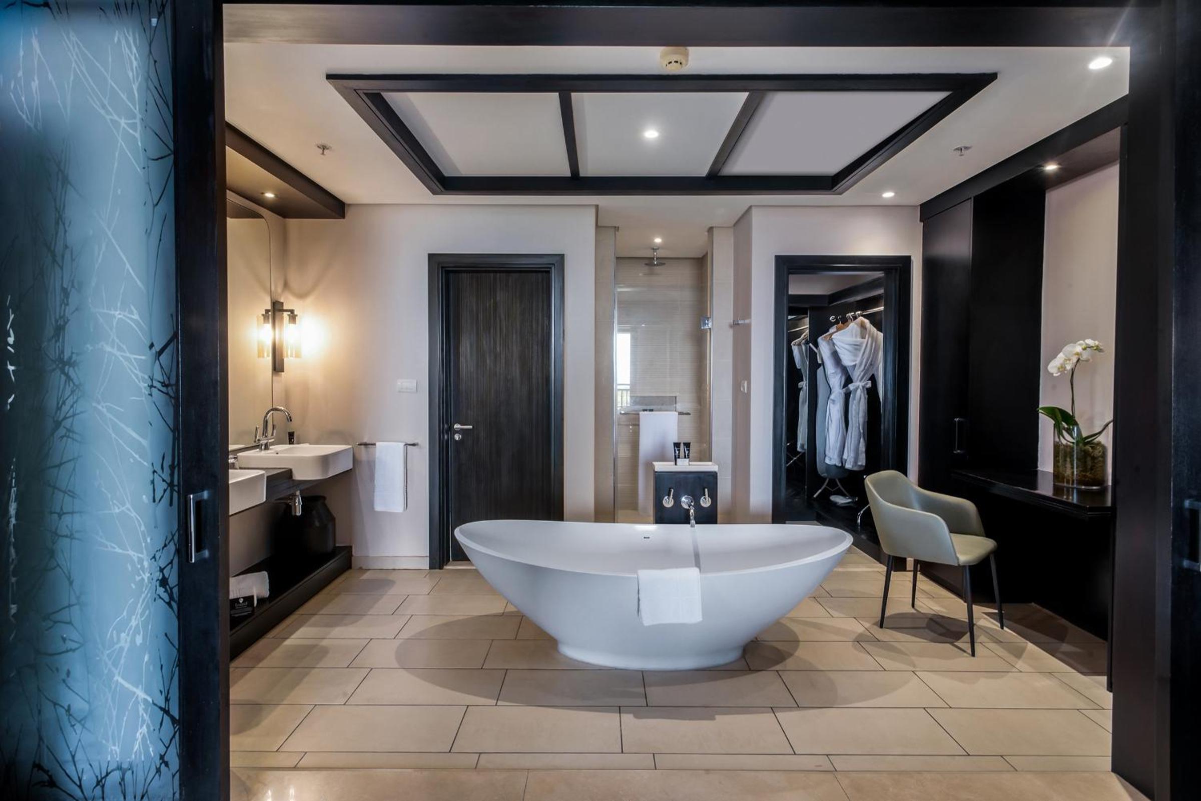 One-Bedroom Apartment - Photo 9