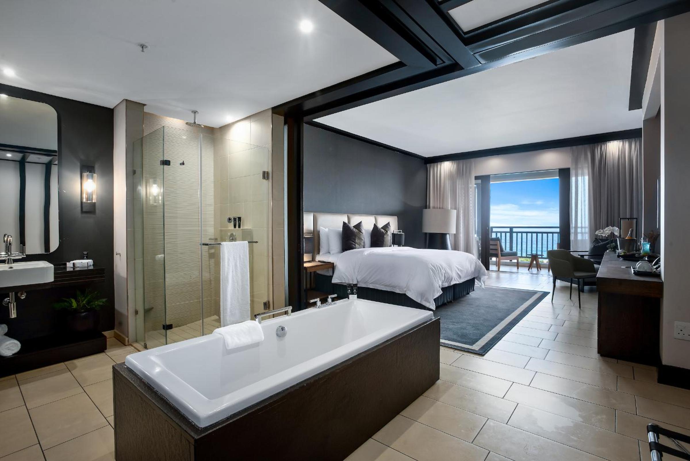 Luxury Room - Photo 7