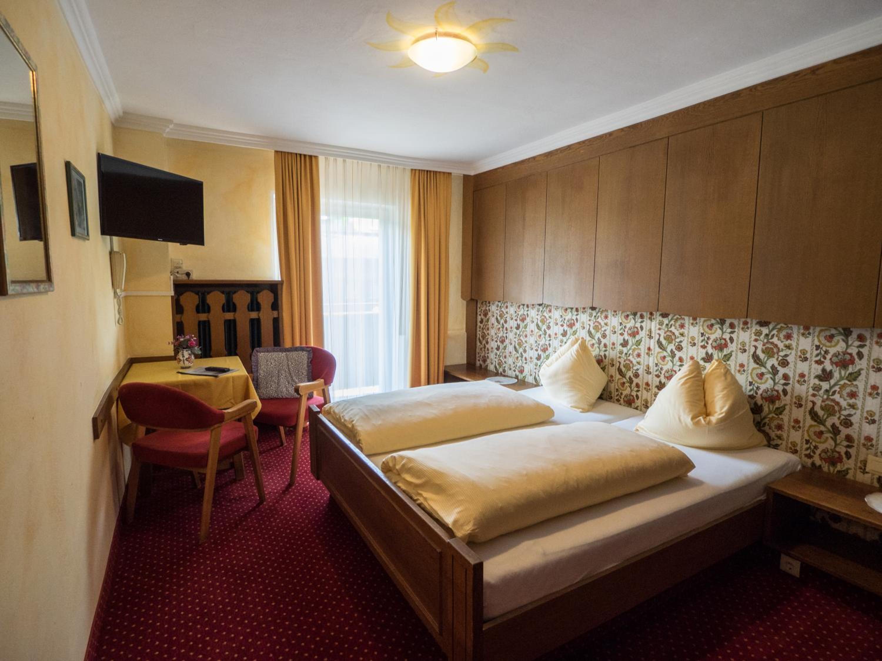 Standard Double Room photo 2