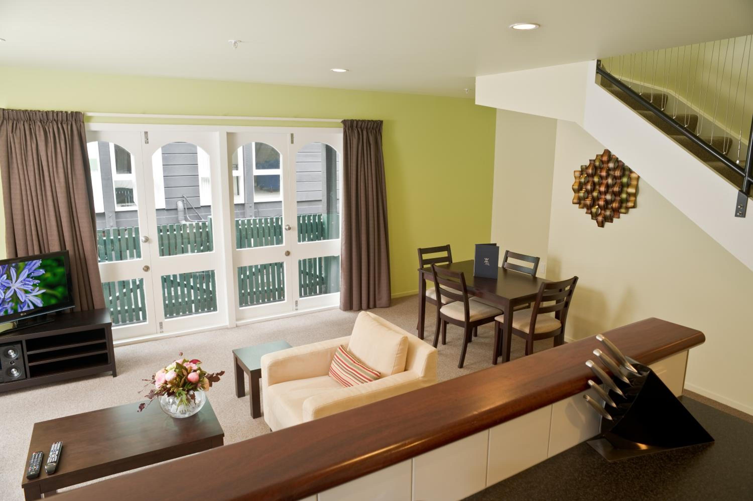 Three-Bedroom Apartment (Prepaid) - Photo 1