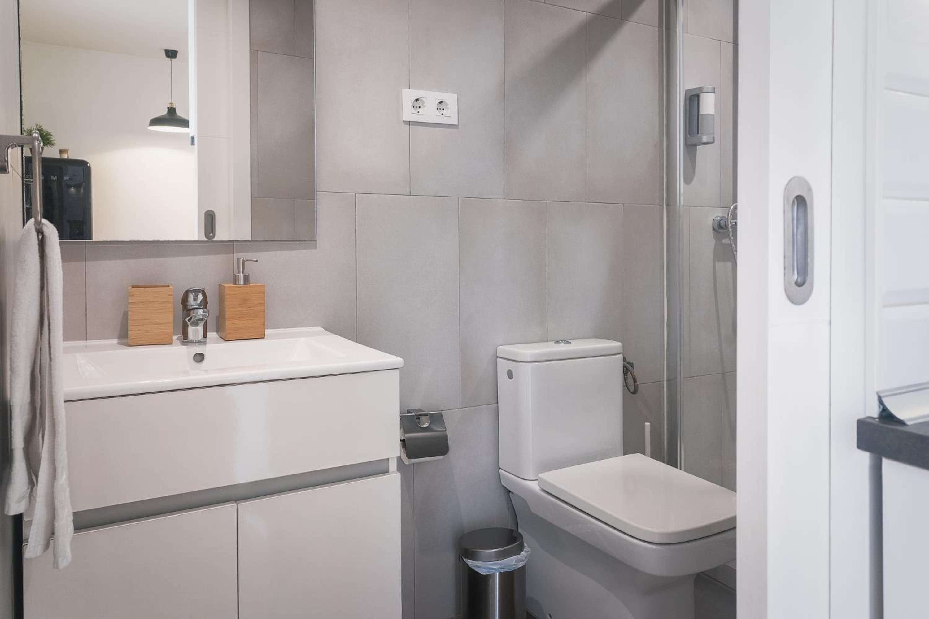 One-Bedroom Apartment 2.2 photo 2