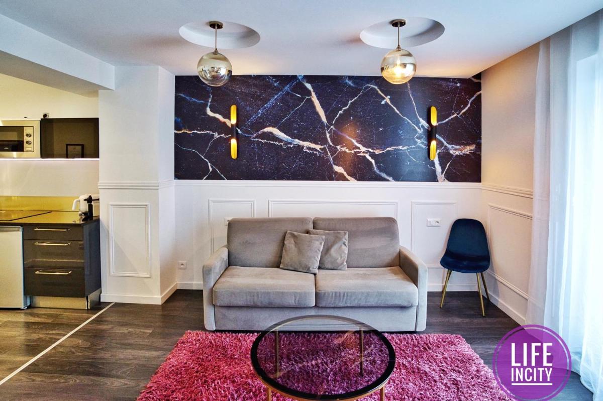 Deluxe Family Suite - Photo 1