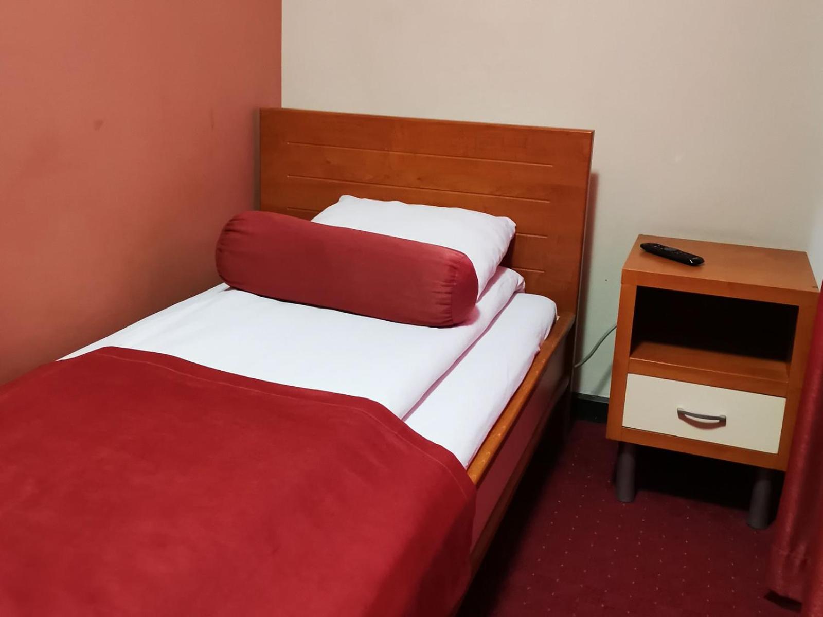 Single Room photo 1