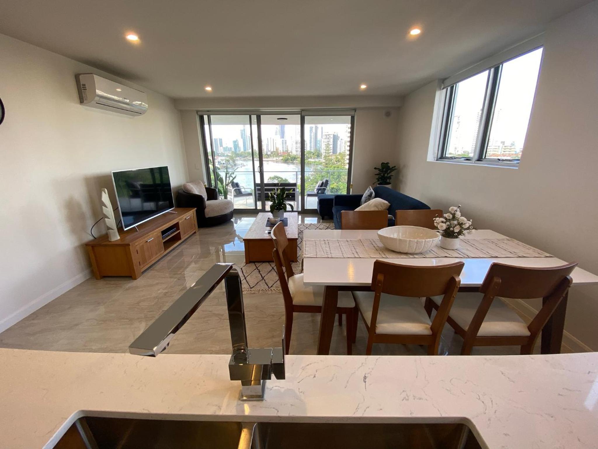 Deluxe Apartment