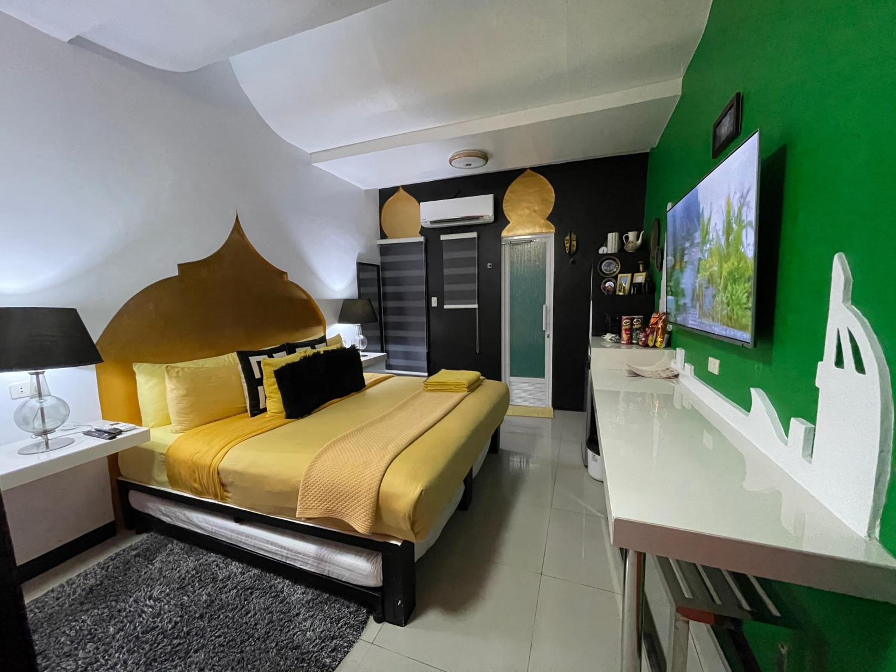 King Room with Balcony photo 2