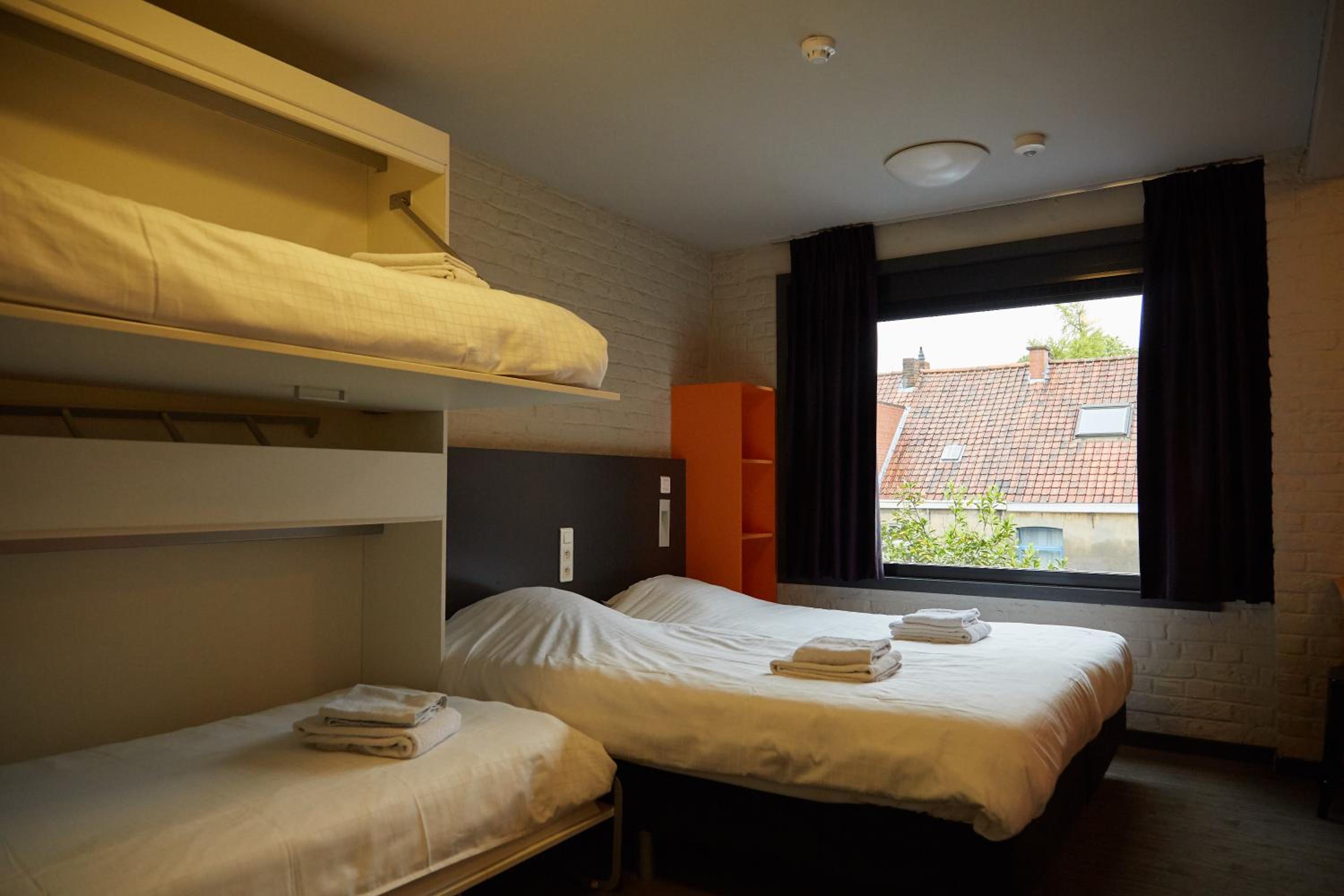 Budget Double Room - Photo 2