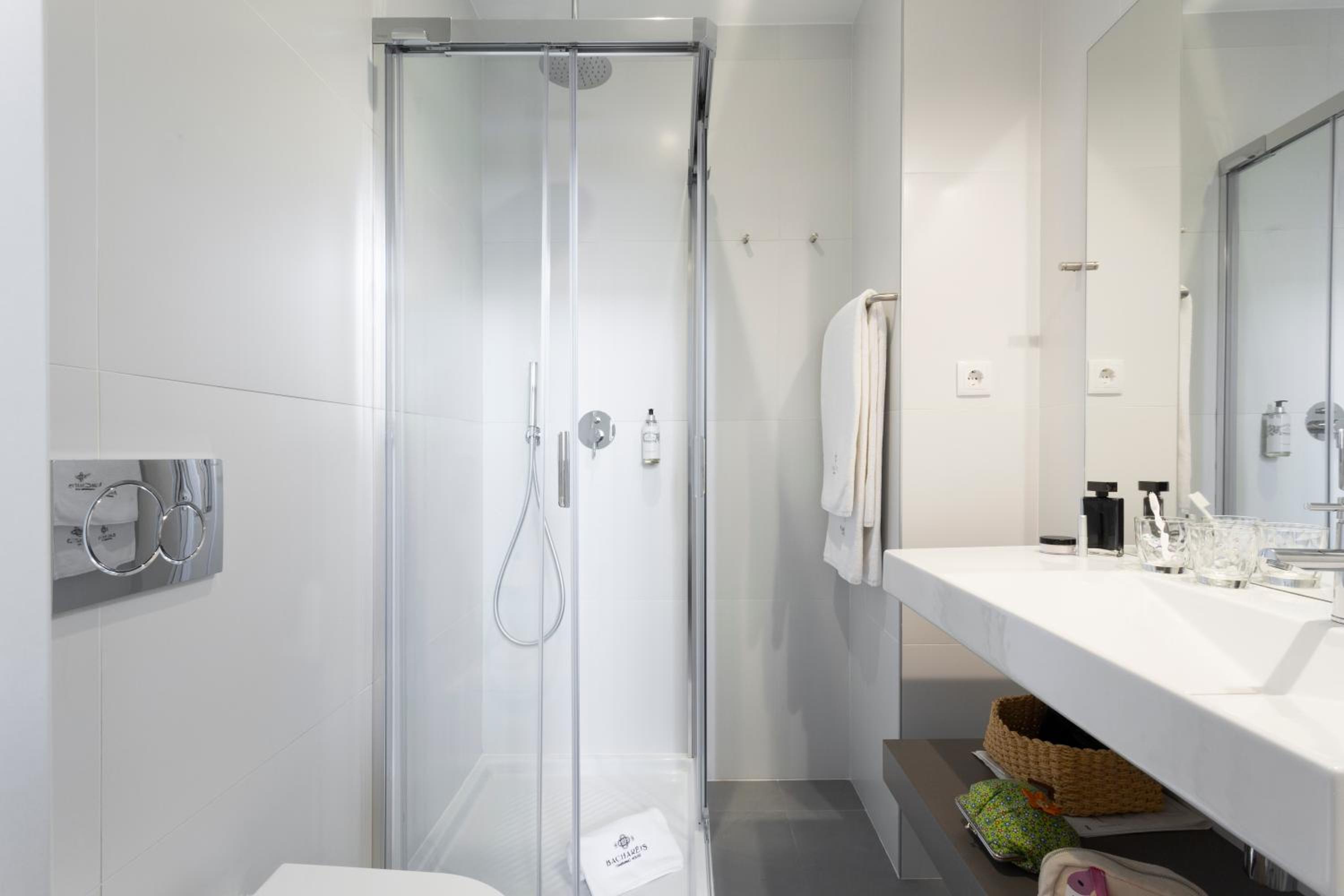 Double Room - Photo 6