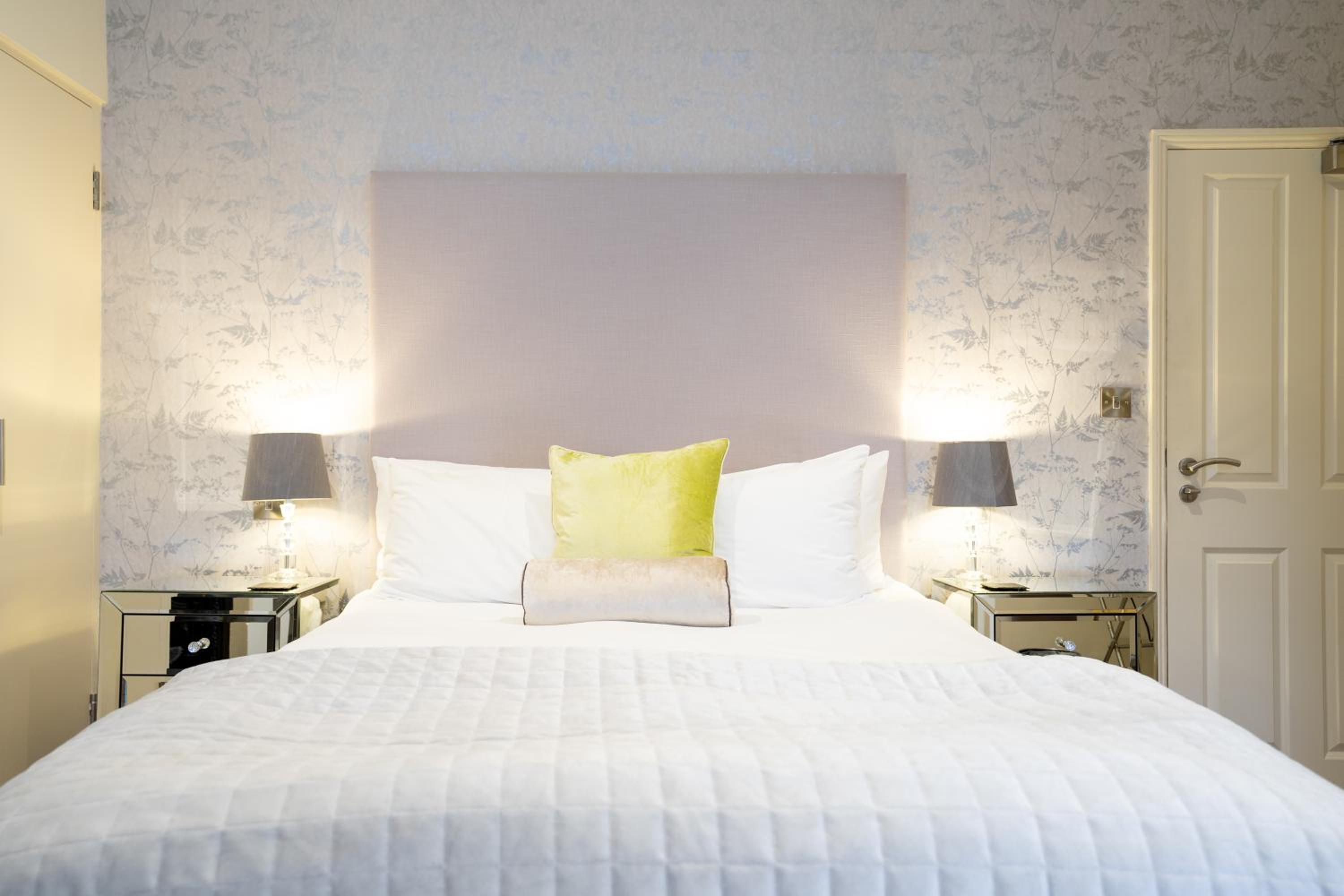 Superior King Room photo 1