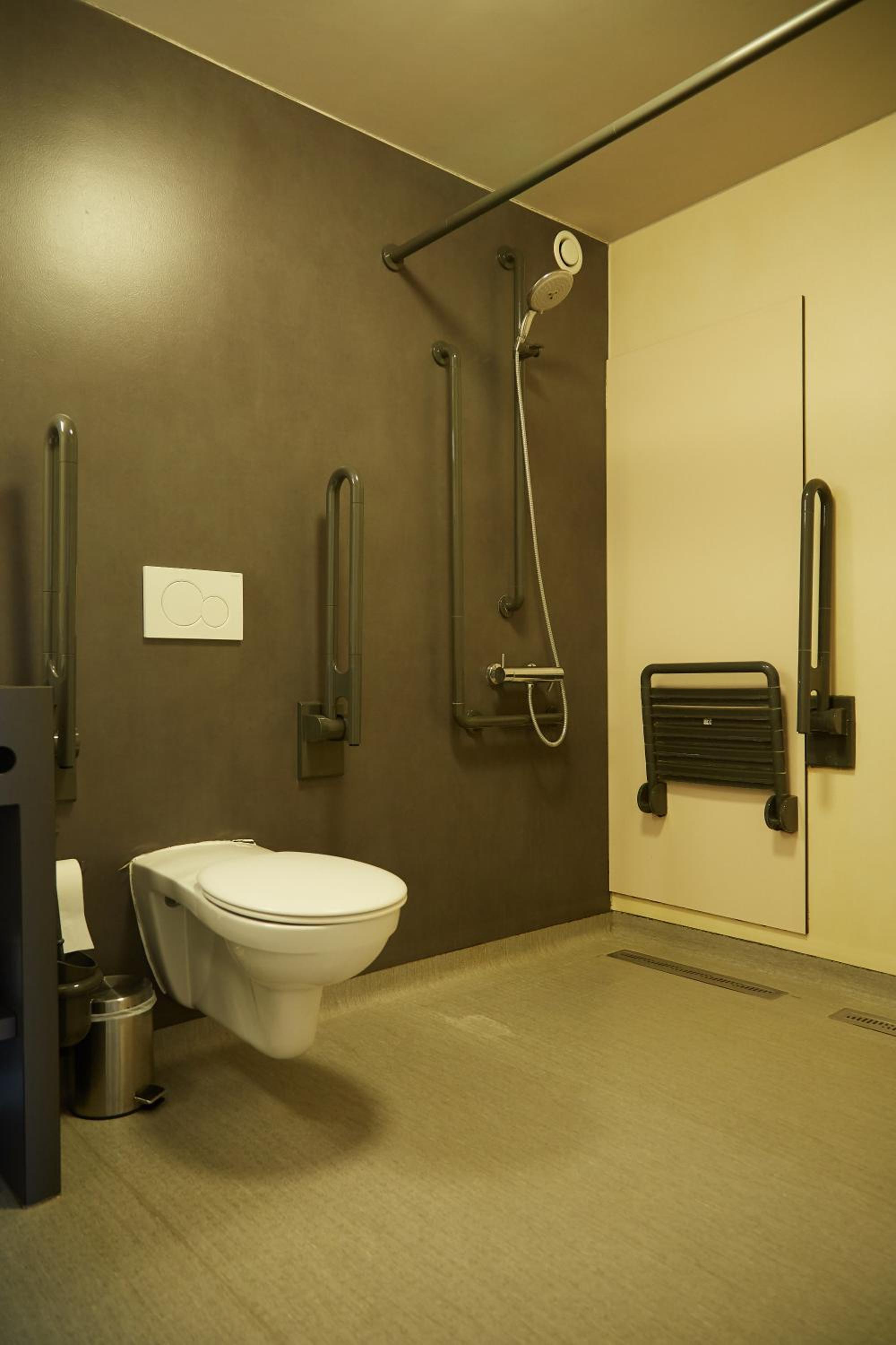 Budget Double Room - Photo 5