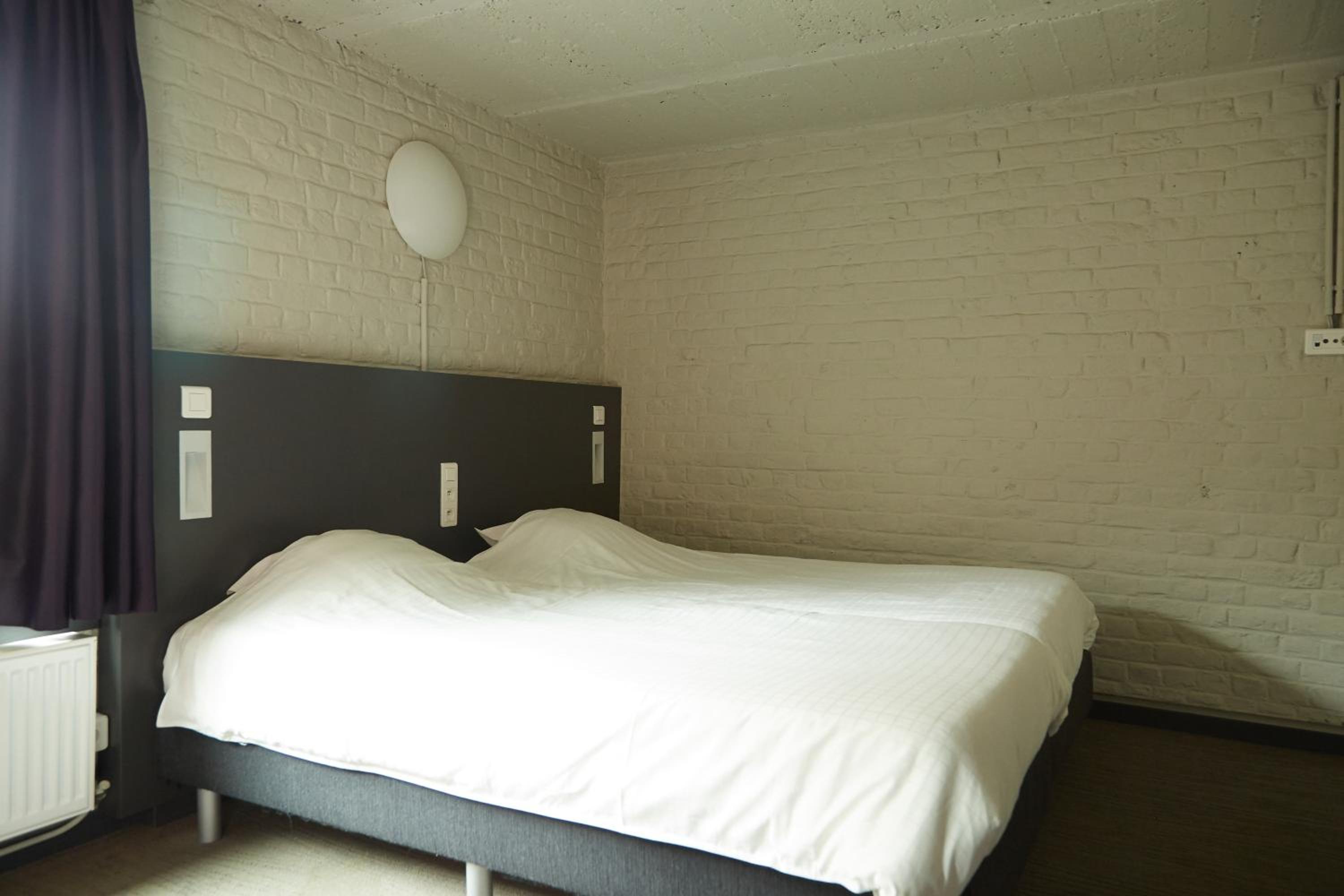 Two-Bedroom Apartment - Photo 3