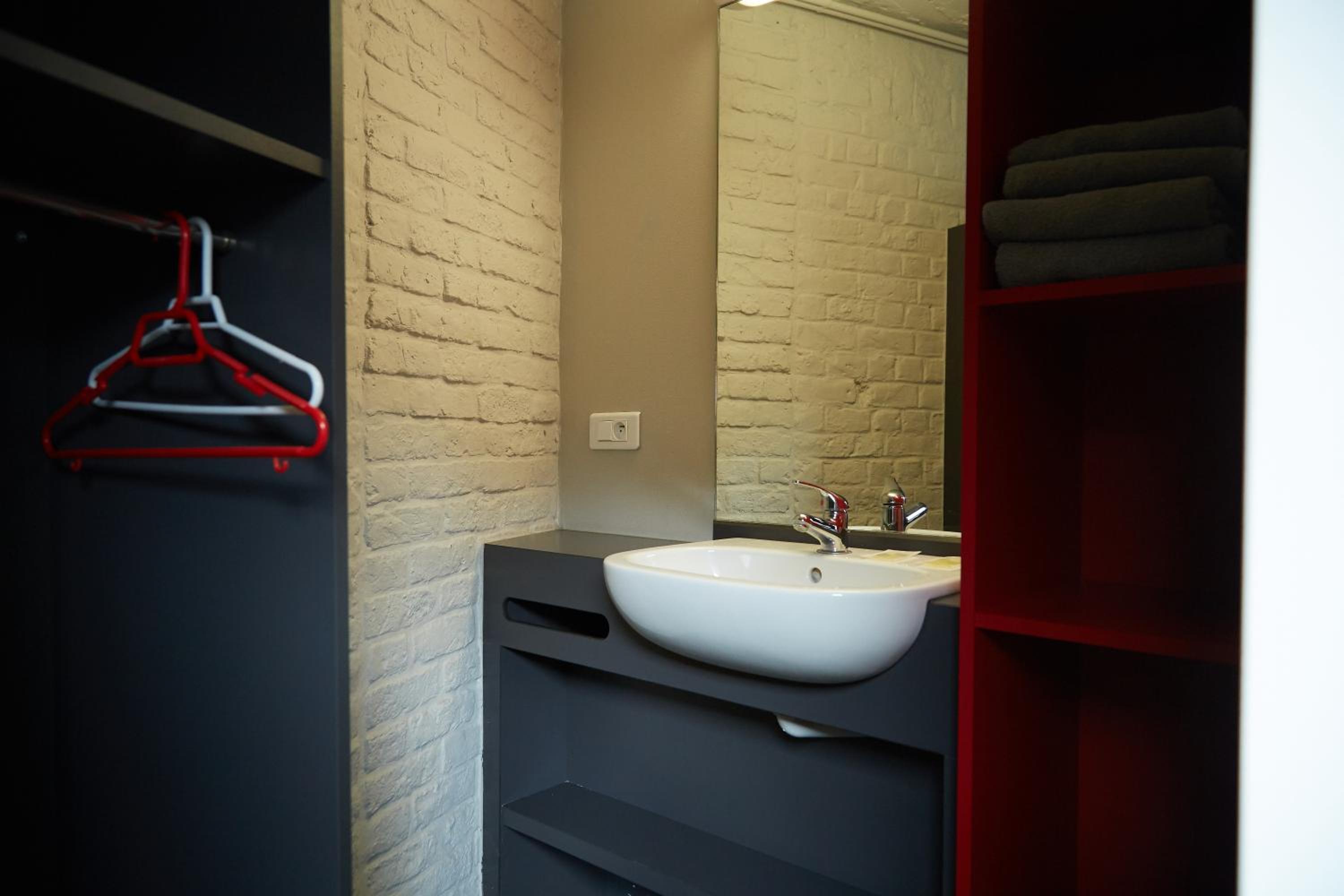 Two-Bedroom Apartment - Photo 4