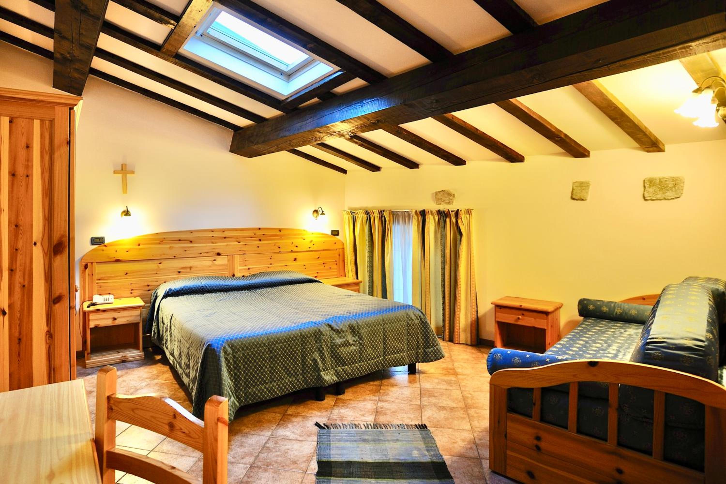Superior Double or Twin Room - Photo 3