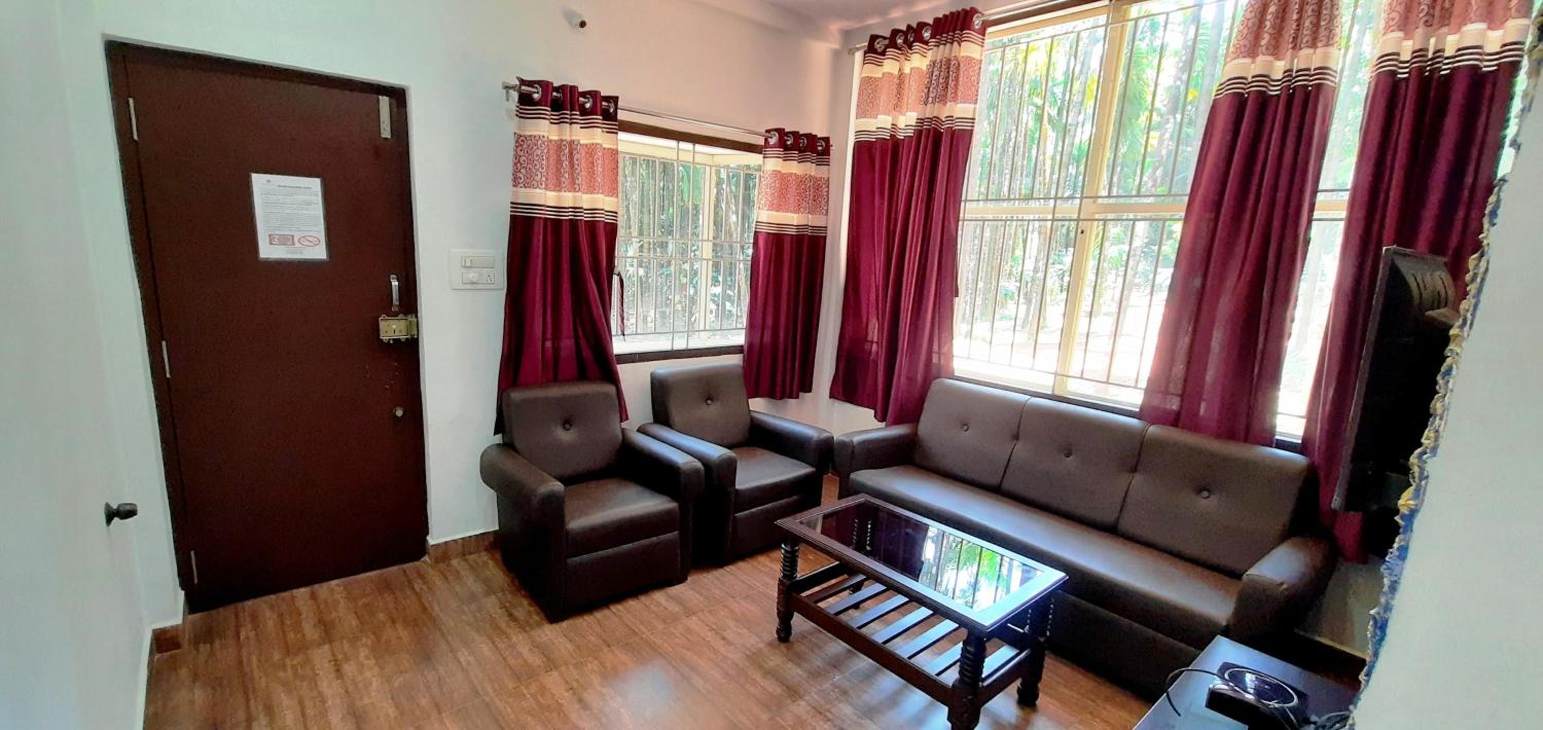 Double Room - Photo 7