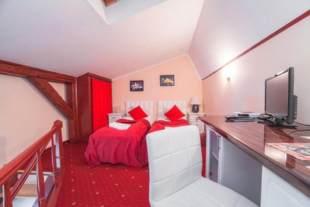 Standard Double or Twin Room photo 3