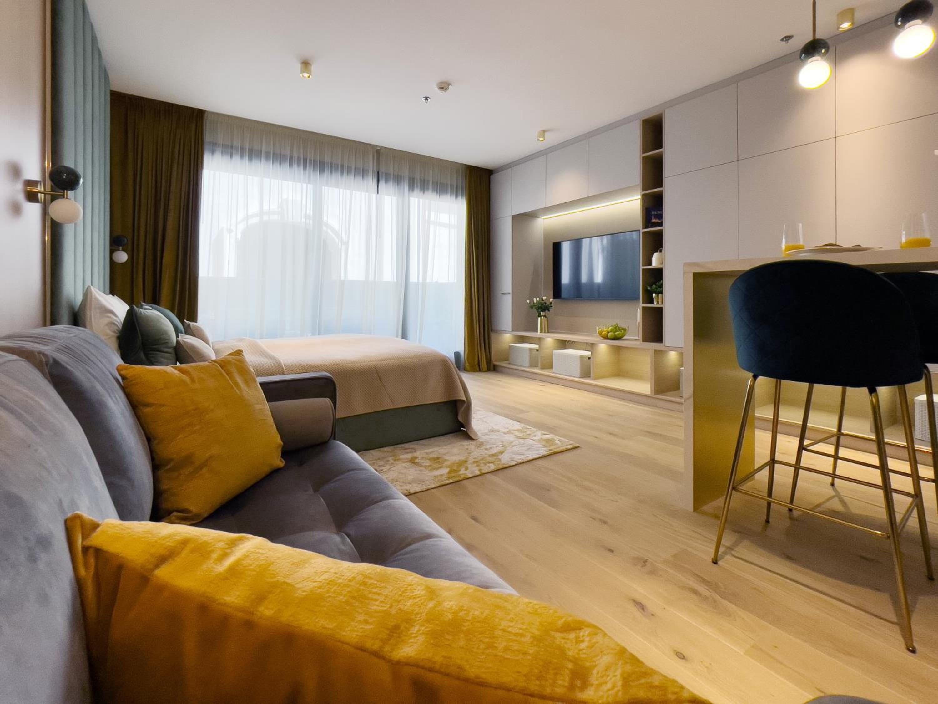 Deluxe Junior Suite - Photo 1