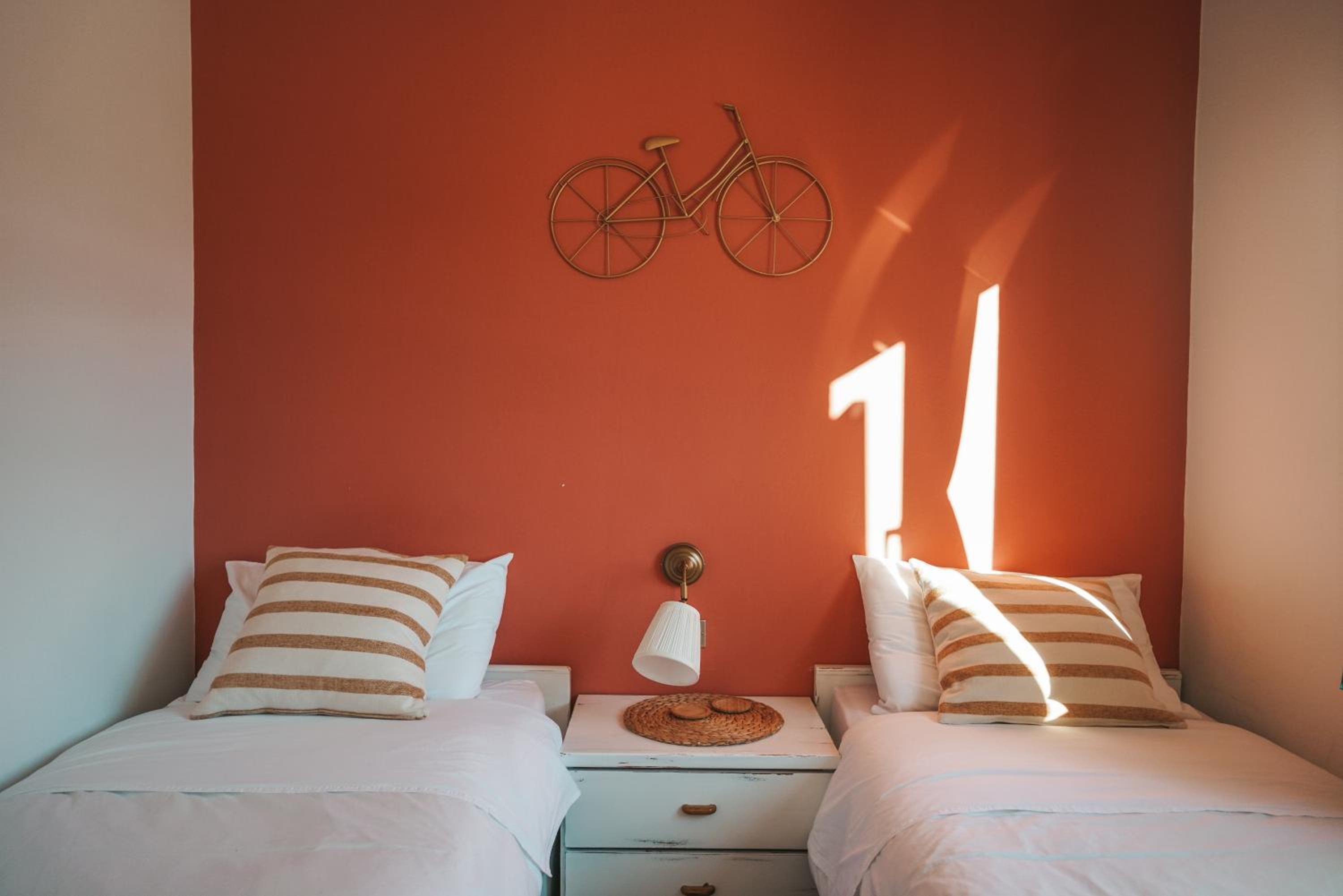 Deluxe Twin Room - Photo 2
