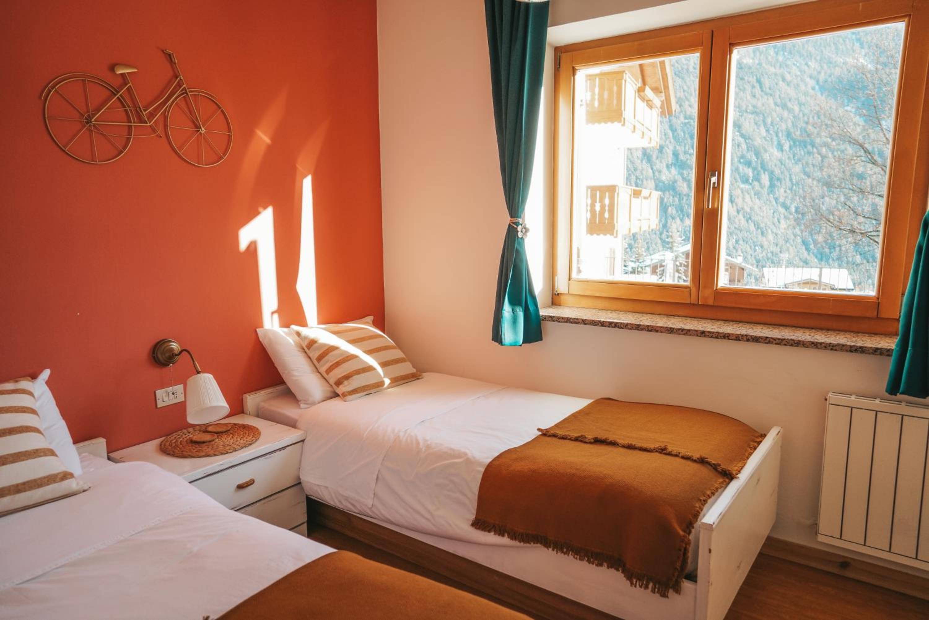 Deluxe Twin Room - Photo 1