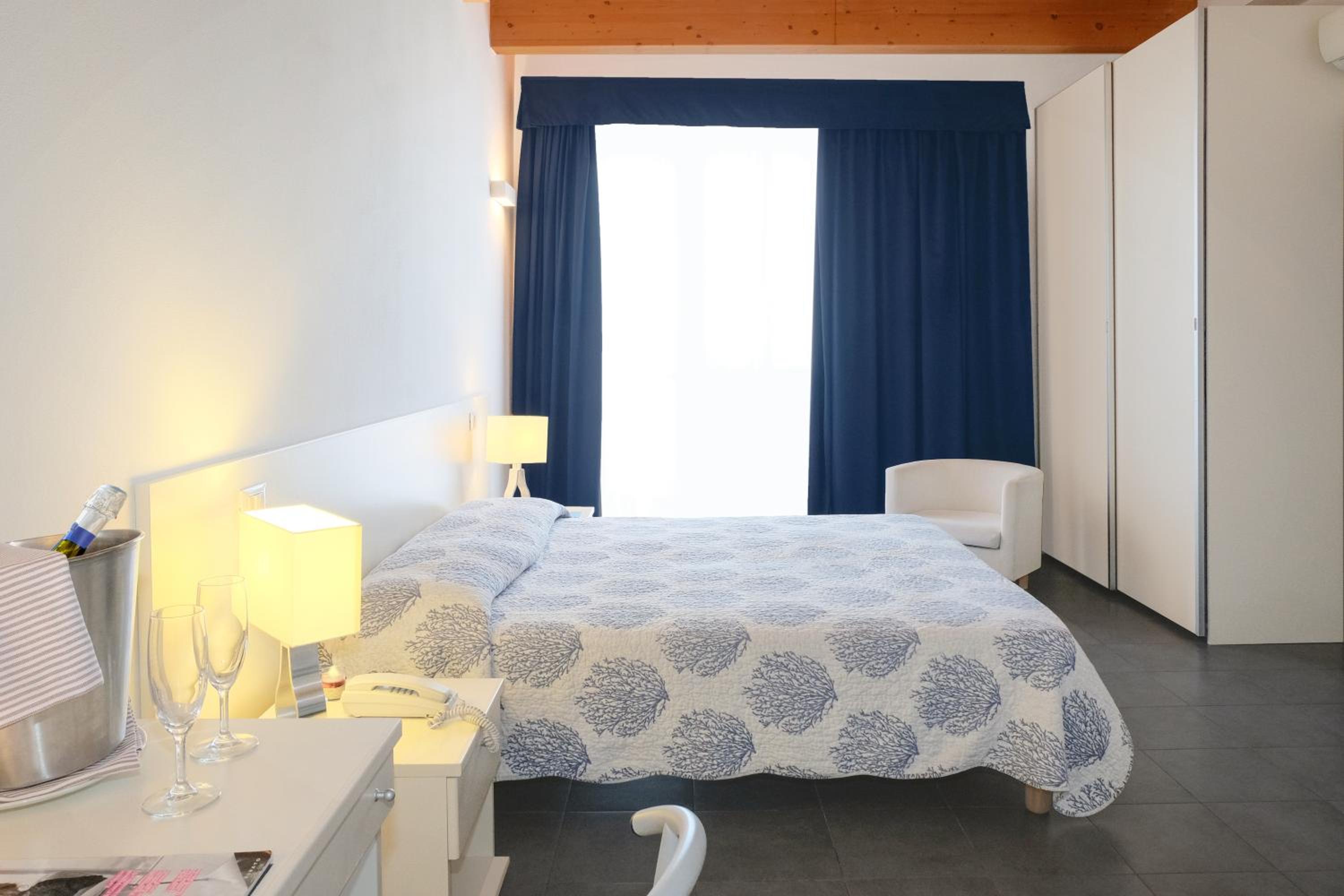 Deluxe Double or Twin Room with Balcony