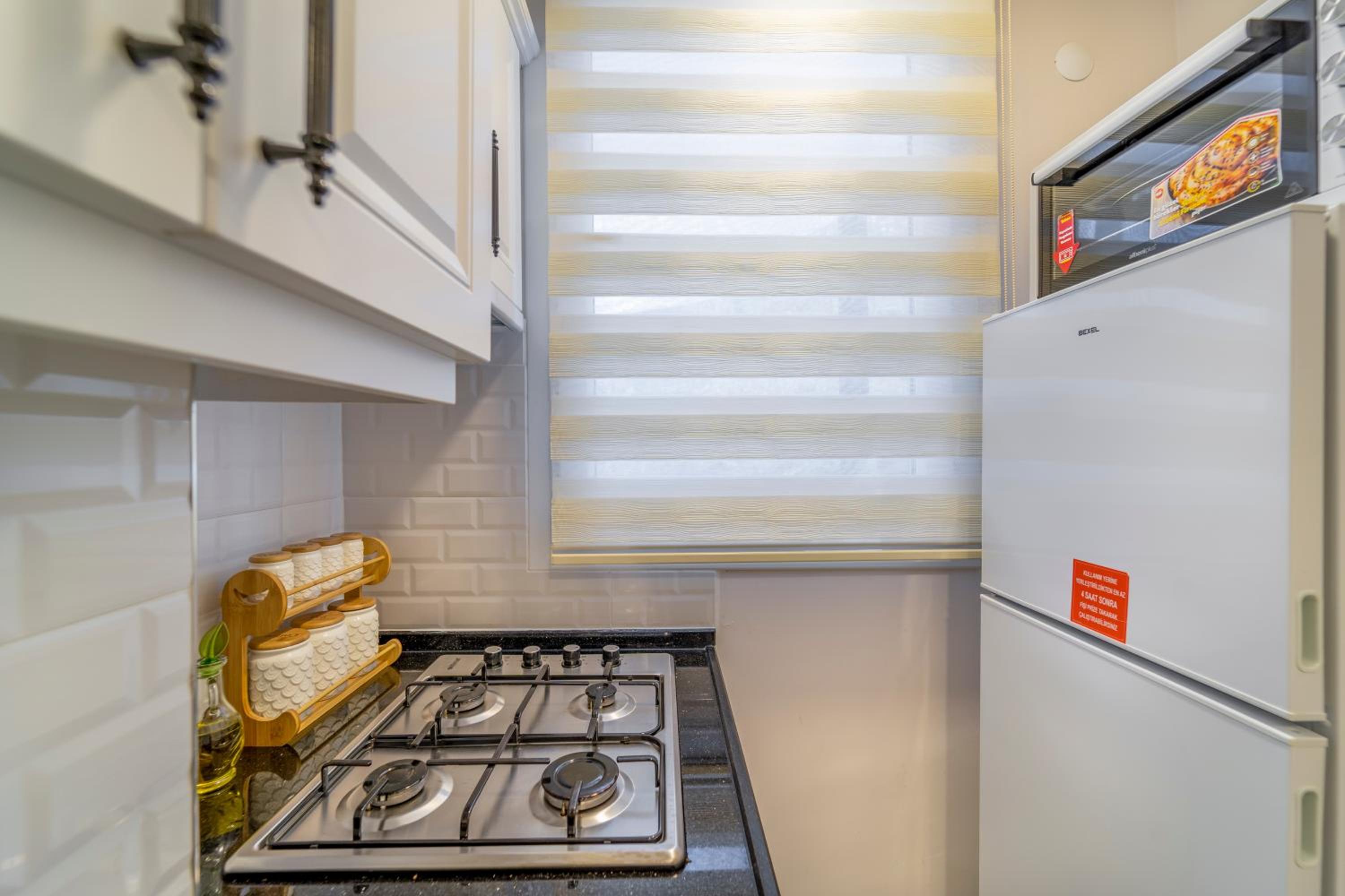 Apartment with Sea View - Photo 2