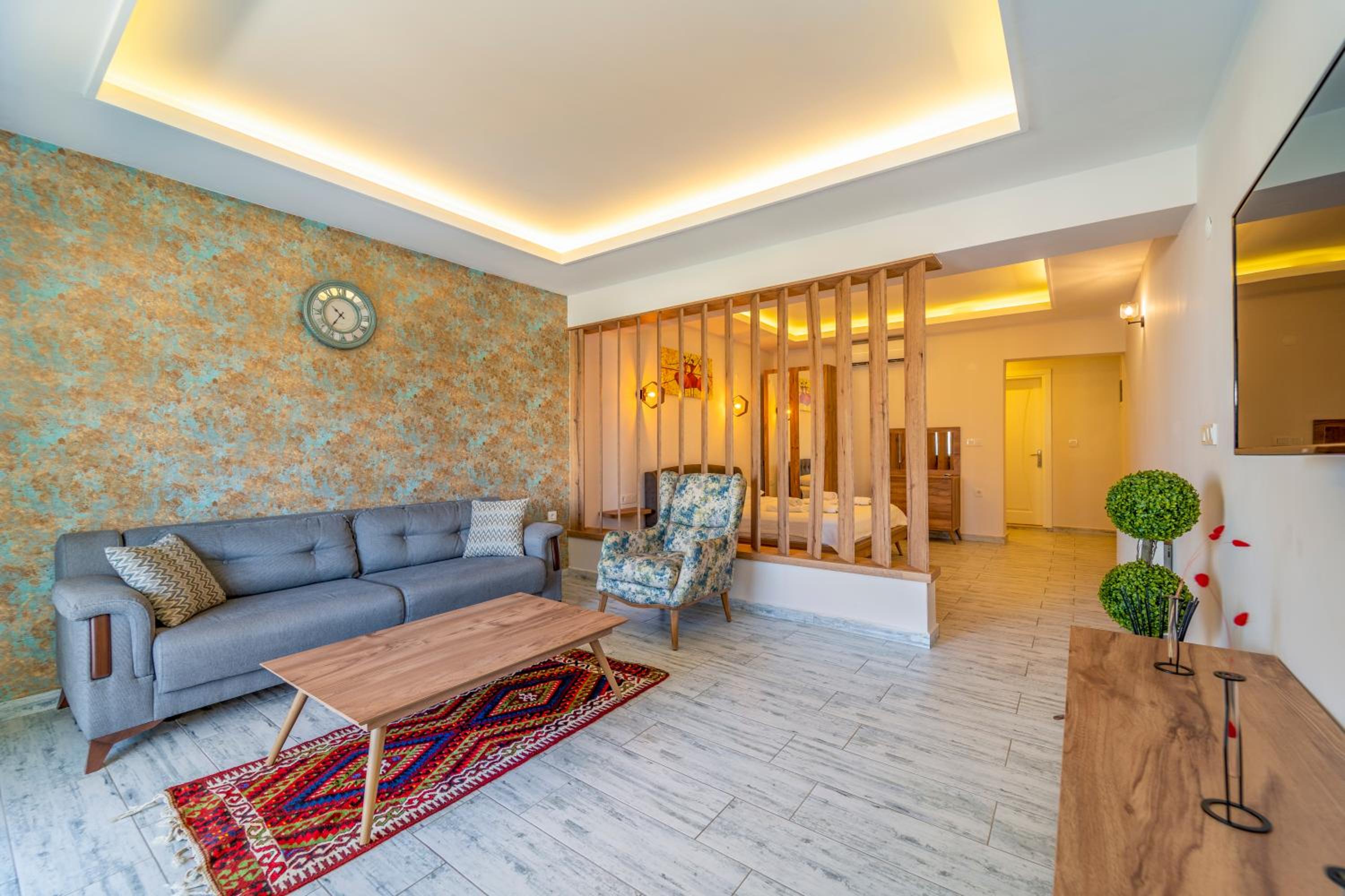 Apartment with Sea View - Photo 10