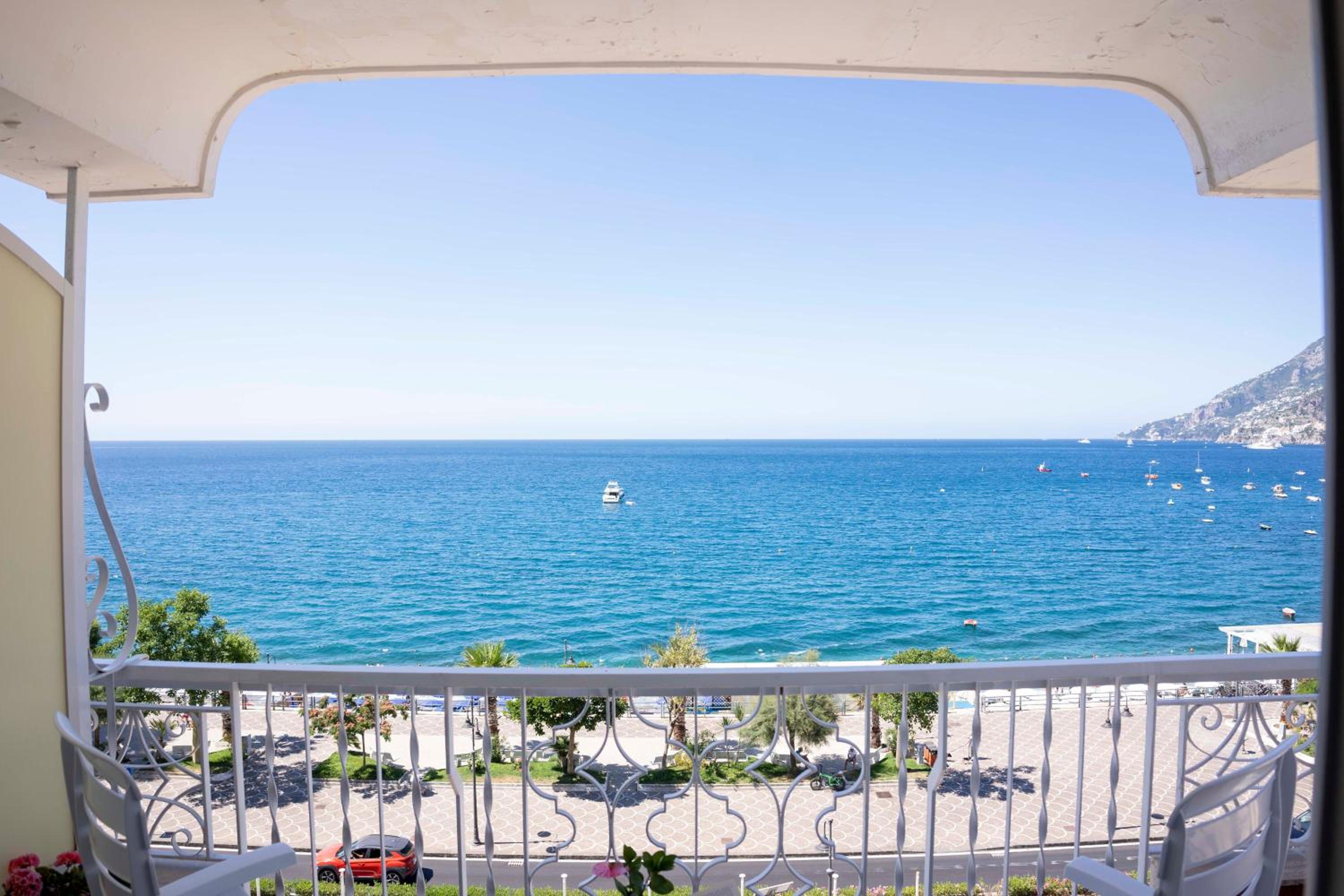 Superior Double or Twin Room with Sea View photo 3
