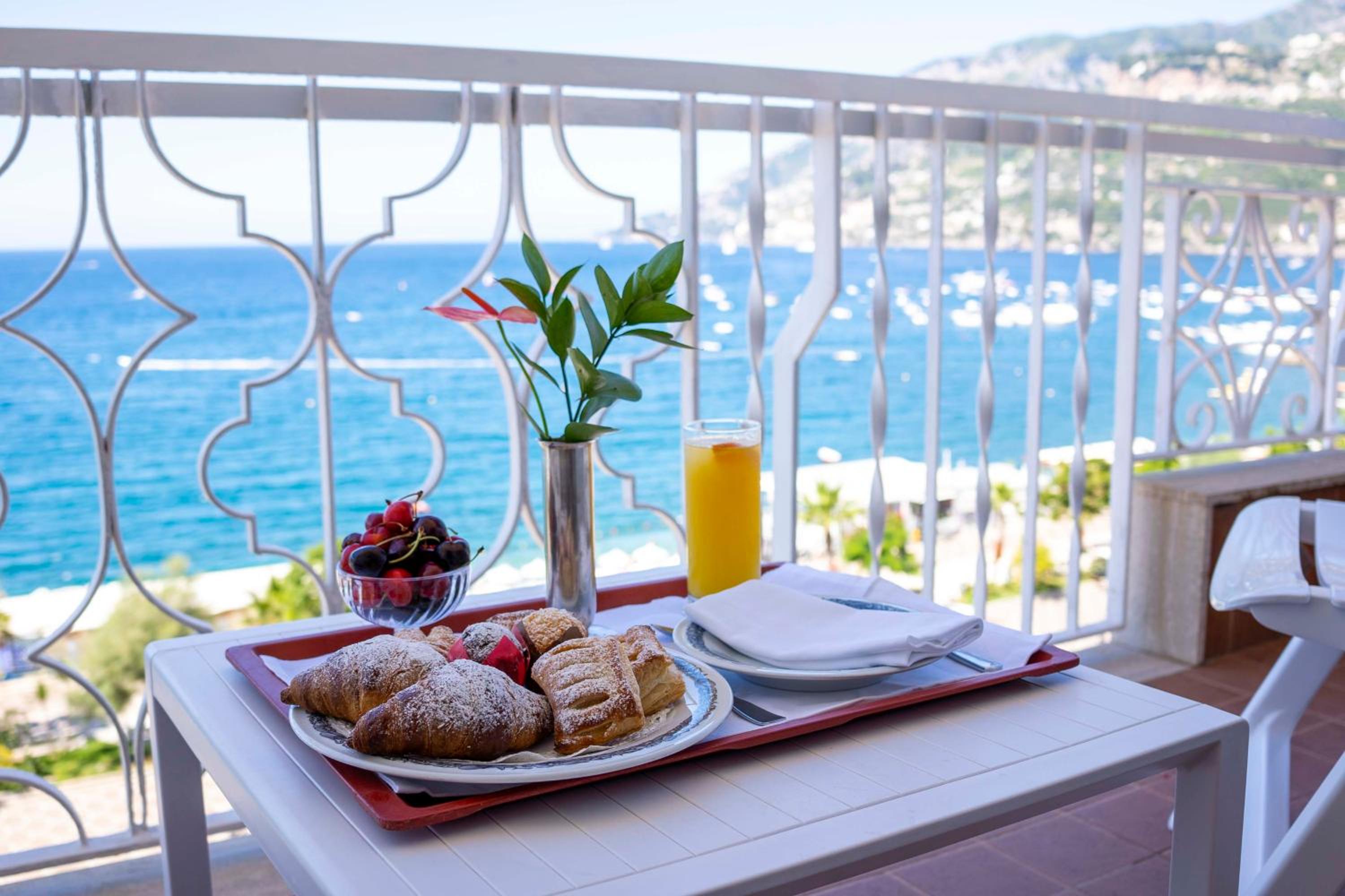 Superior Double or Twin Room with Sea View photo 2