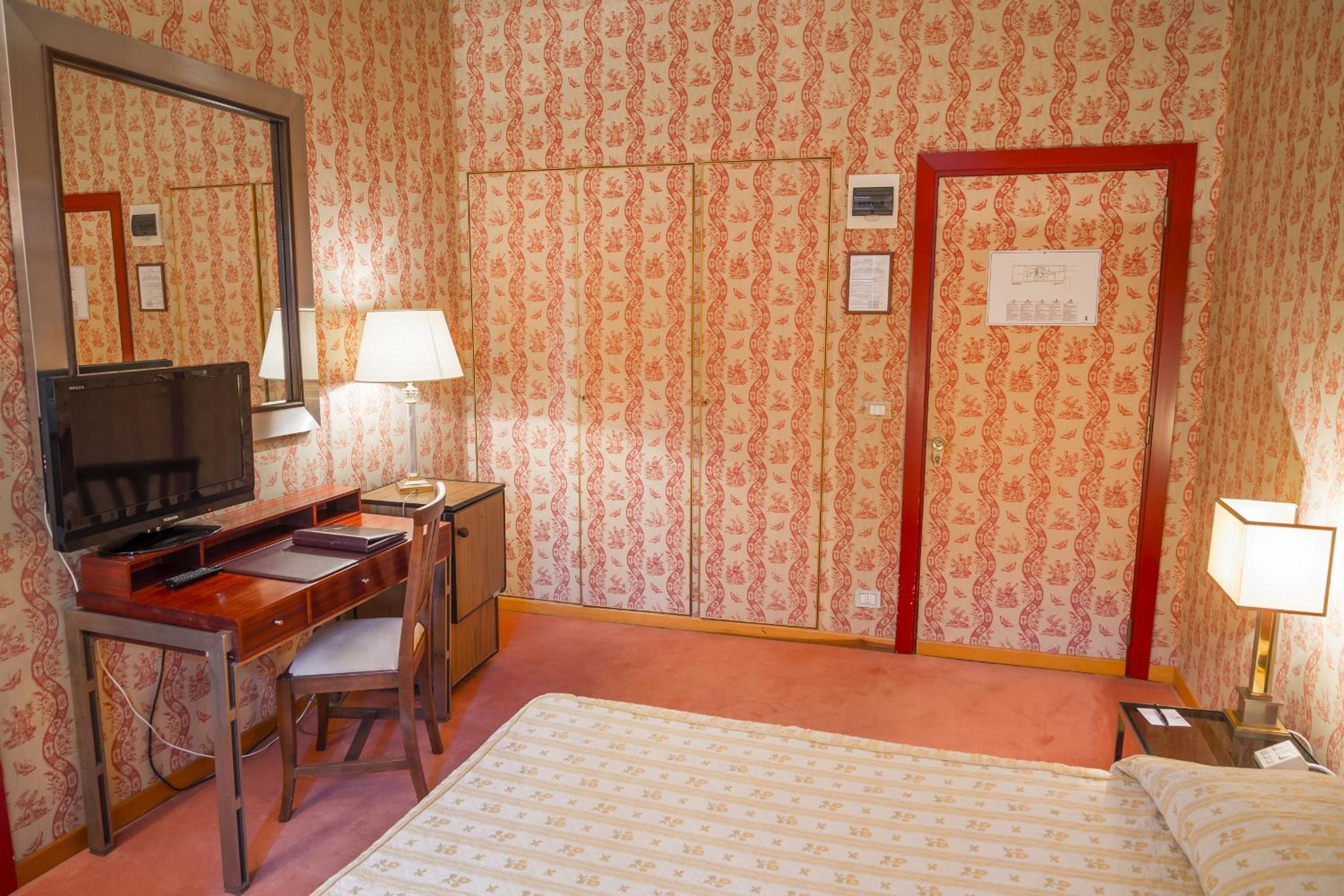 Standard Double Room - Photo 2