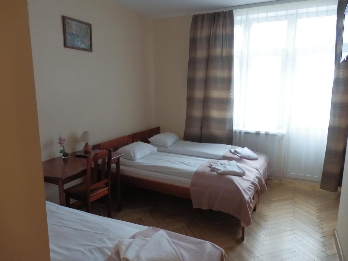 Triple Room - Photo 13