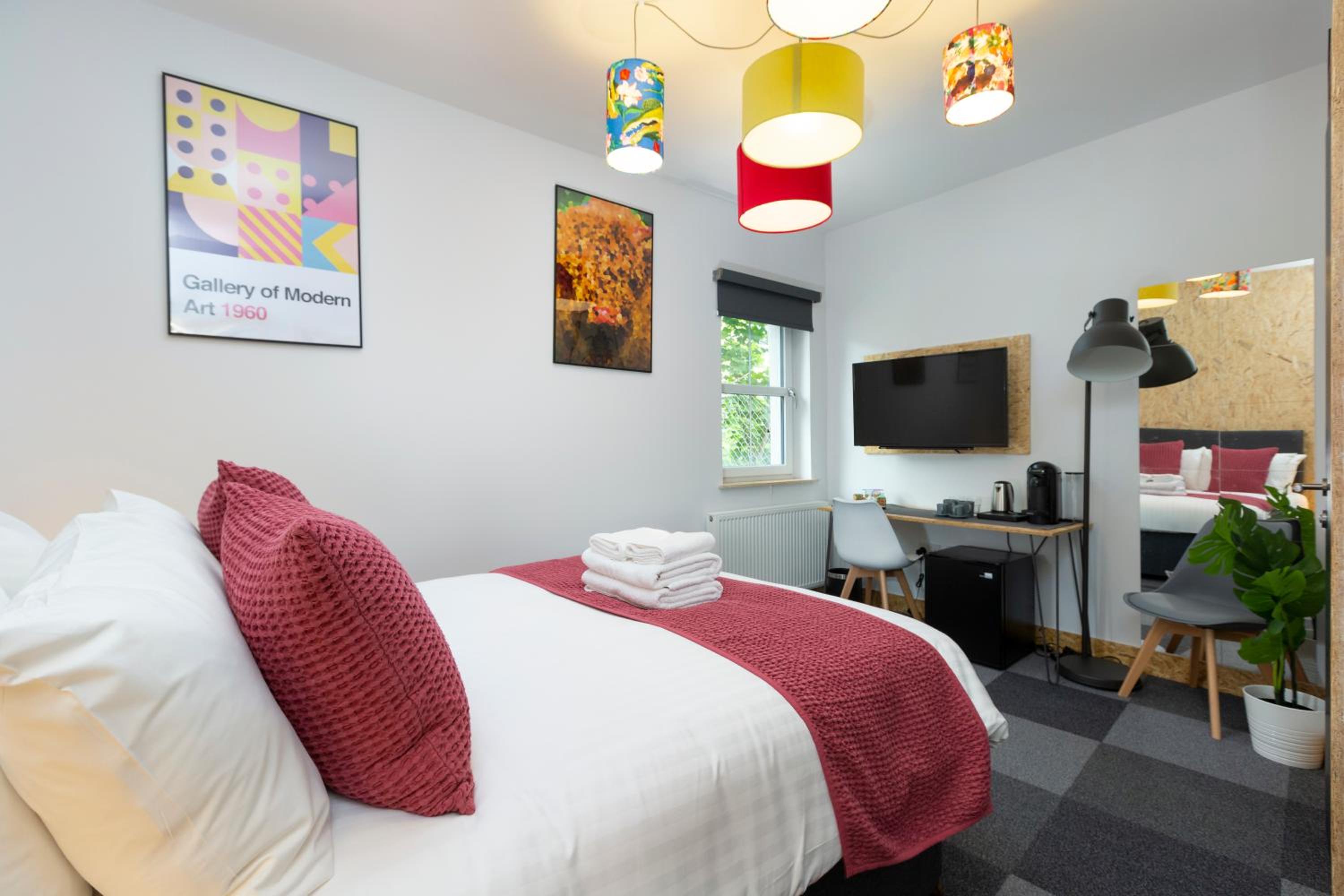 Superior Double Room with Ensuite (Room 6) - Photo 5
