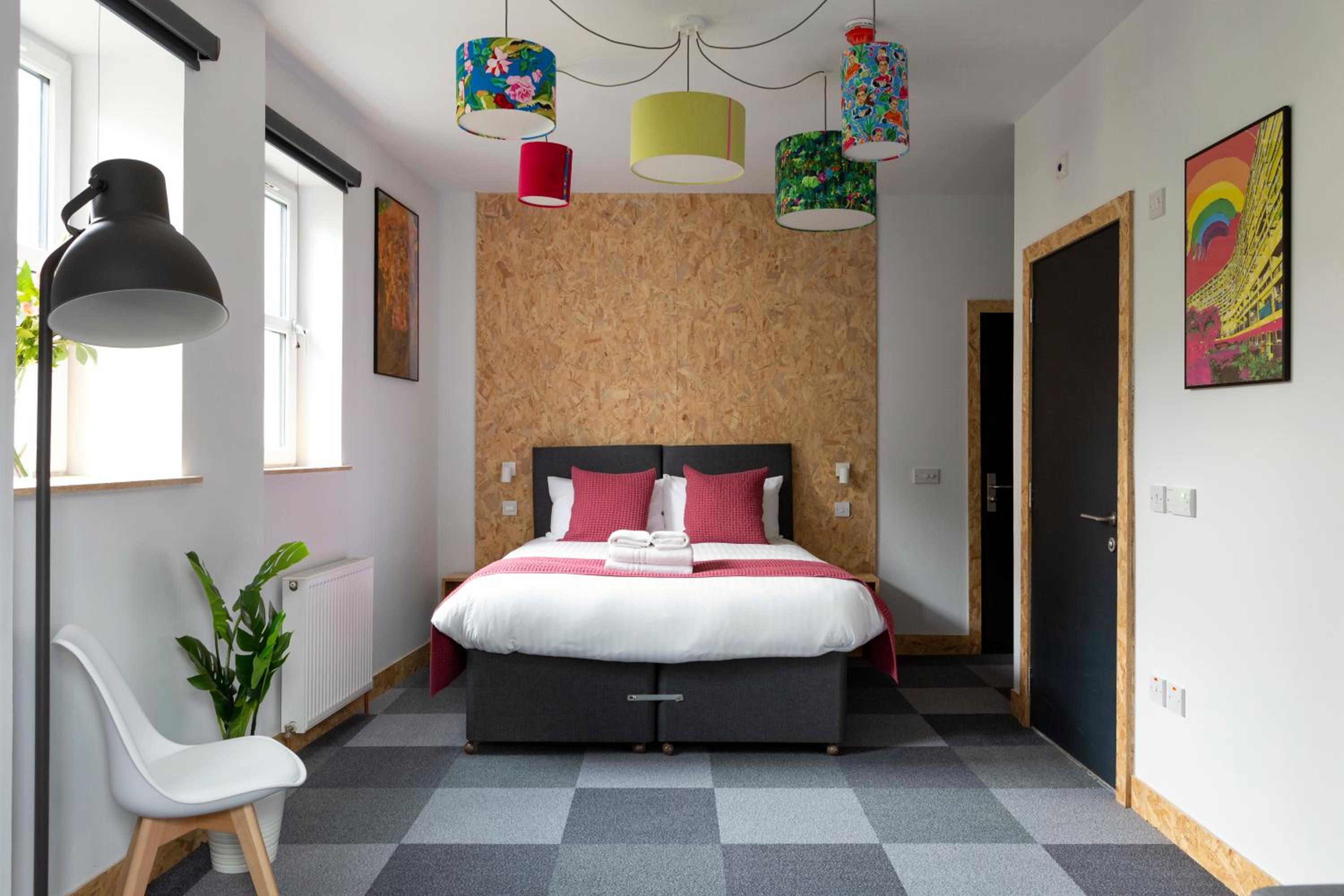 Comfort Quadruple Room with Ensuite (Room 3) - Photo 2