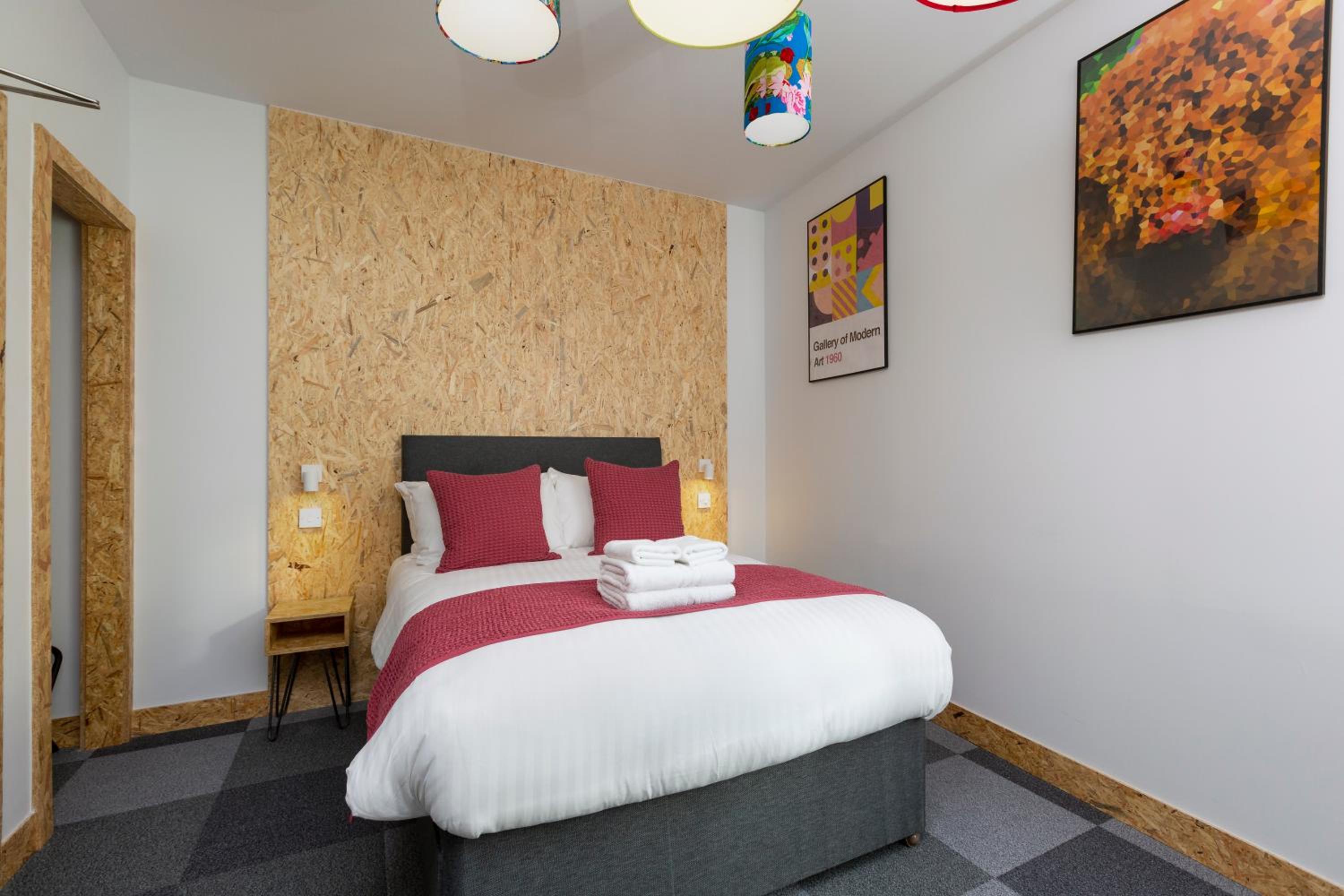 Superior Double Room with Ensuite (Room 6) - Photo 6