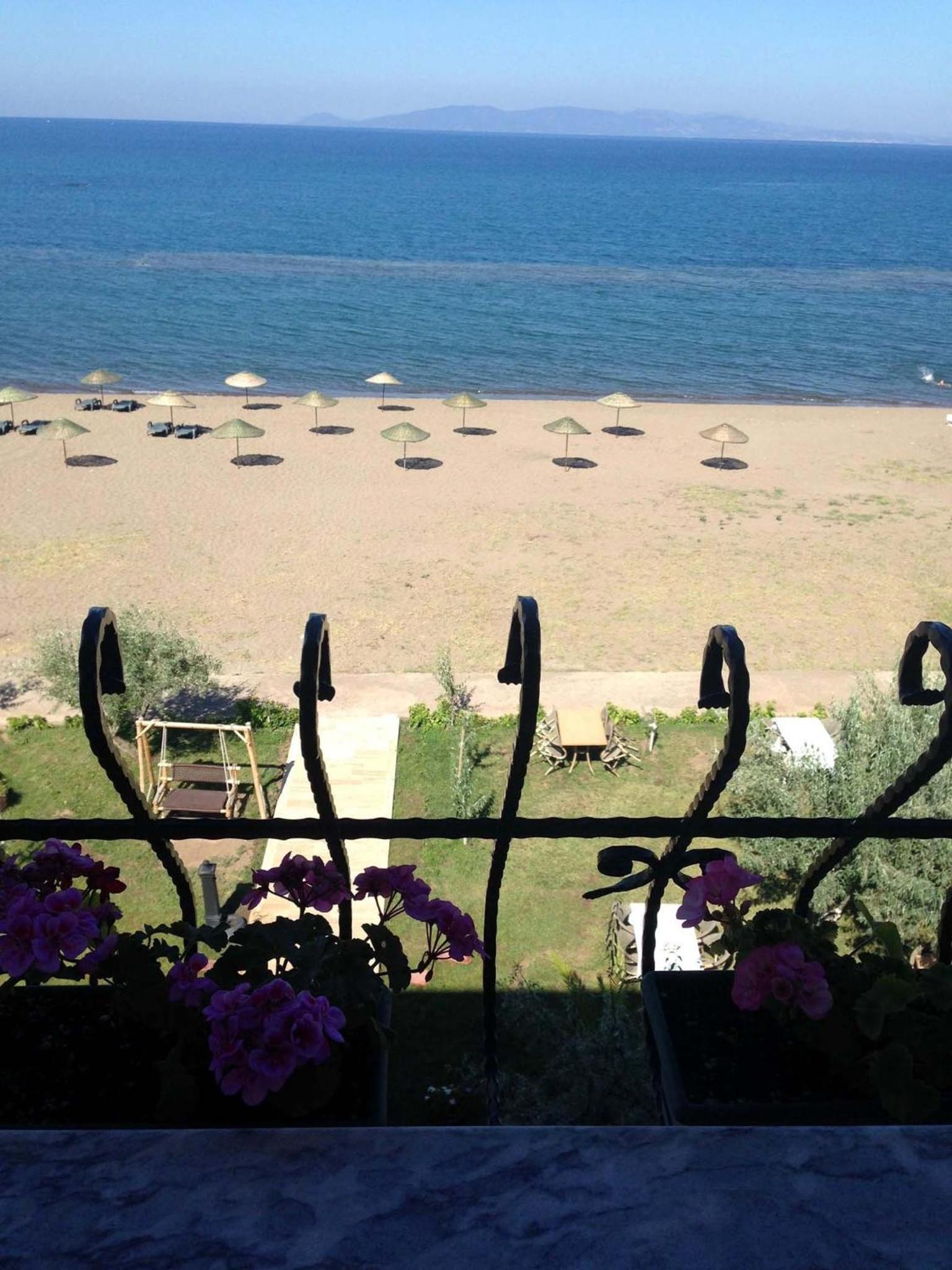 Standard Triple Room With Sea View photo 1