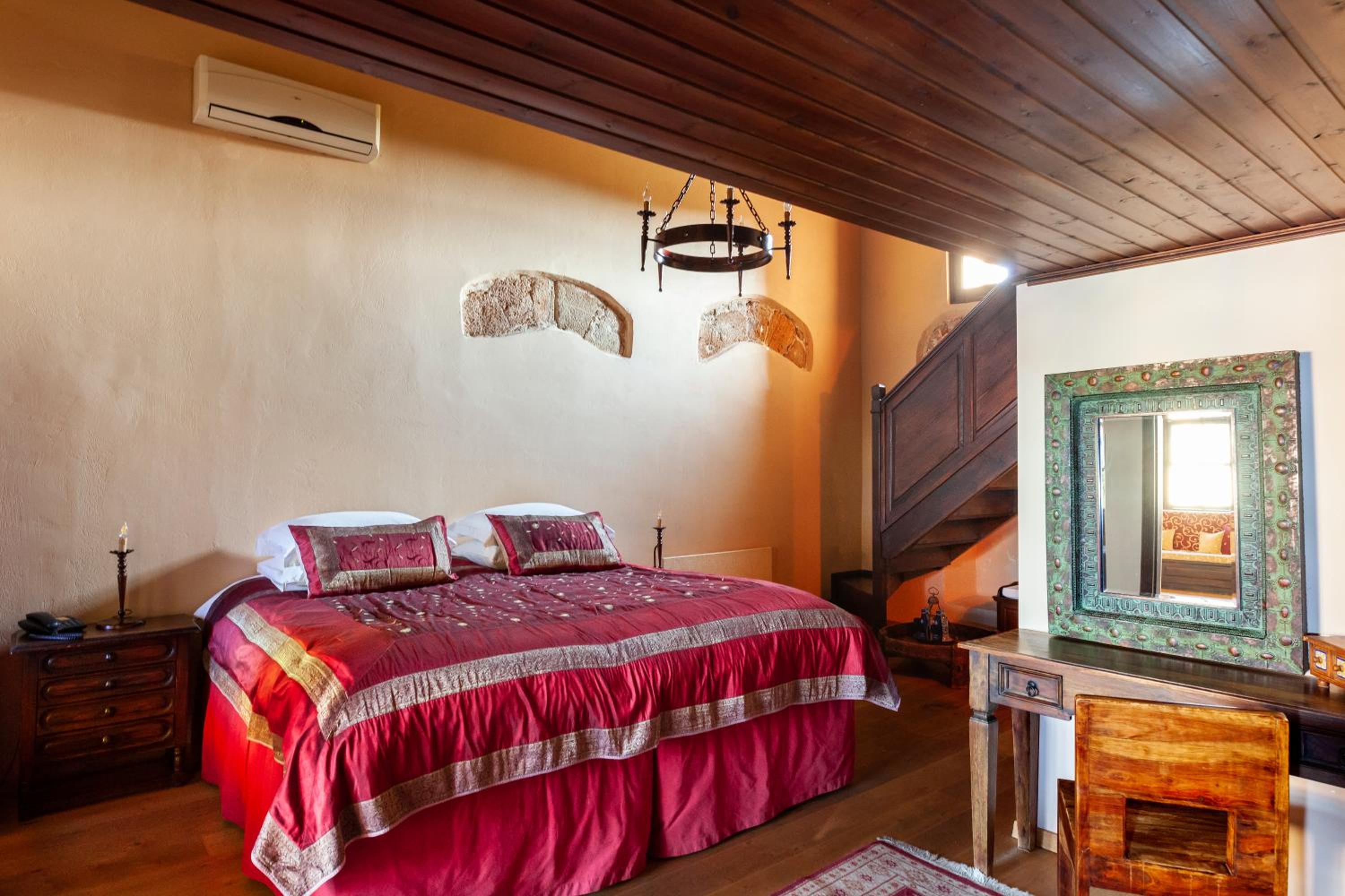 Crusader Suite - Photo 6