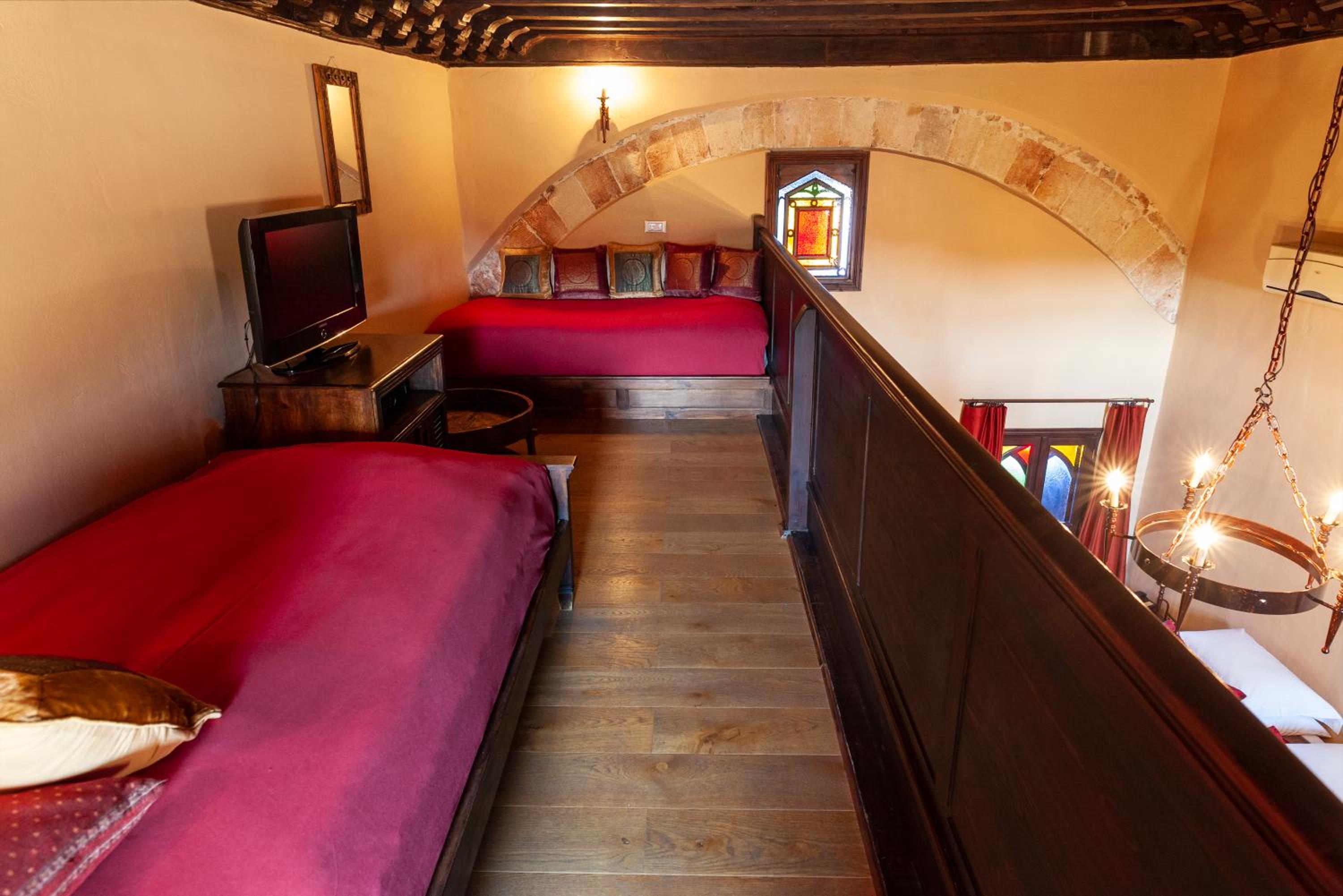 Crusader Suite - Photo 4