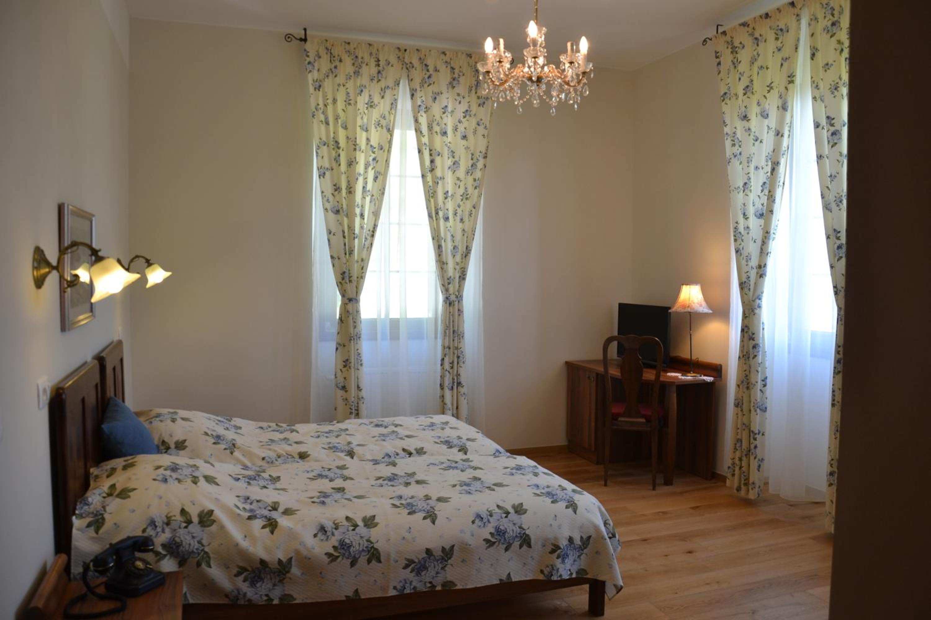 Deluxe Double Room - Photo 8