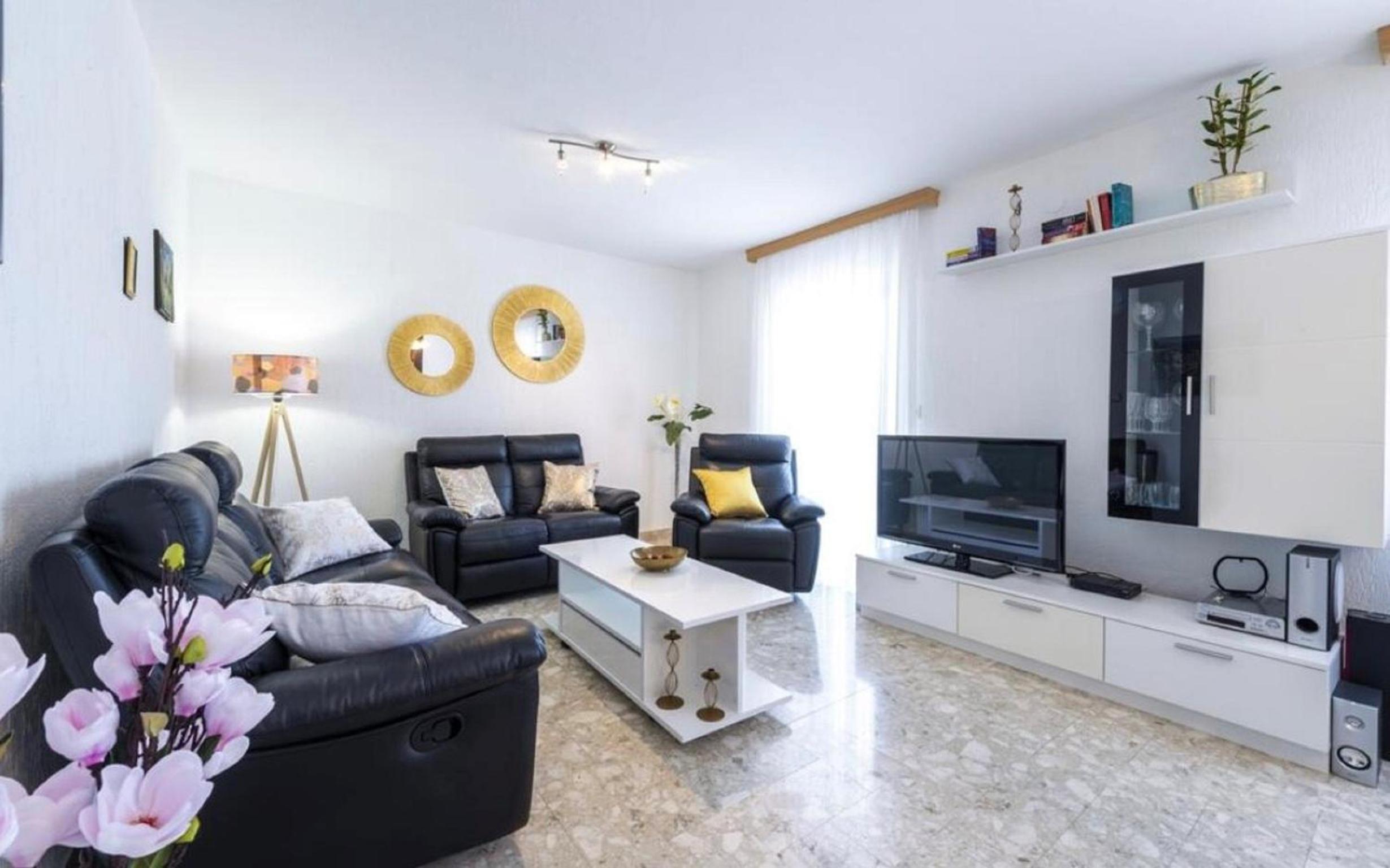 Four Bedroom House photo 1