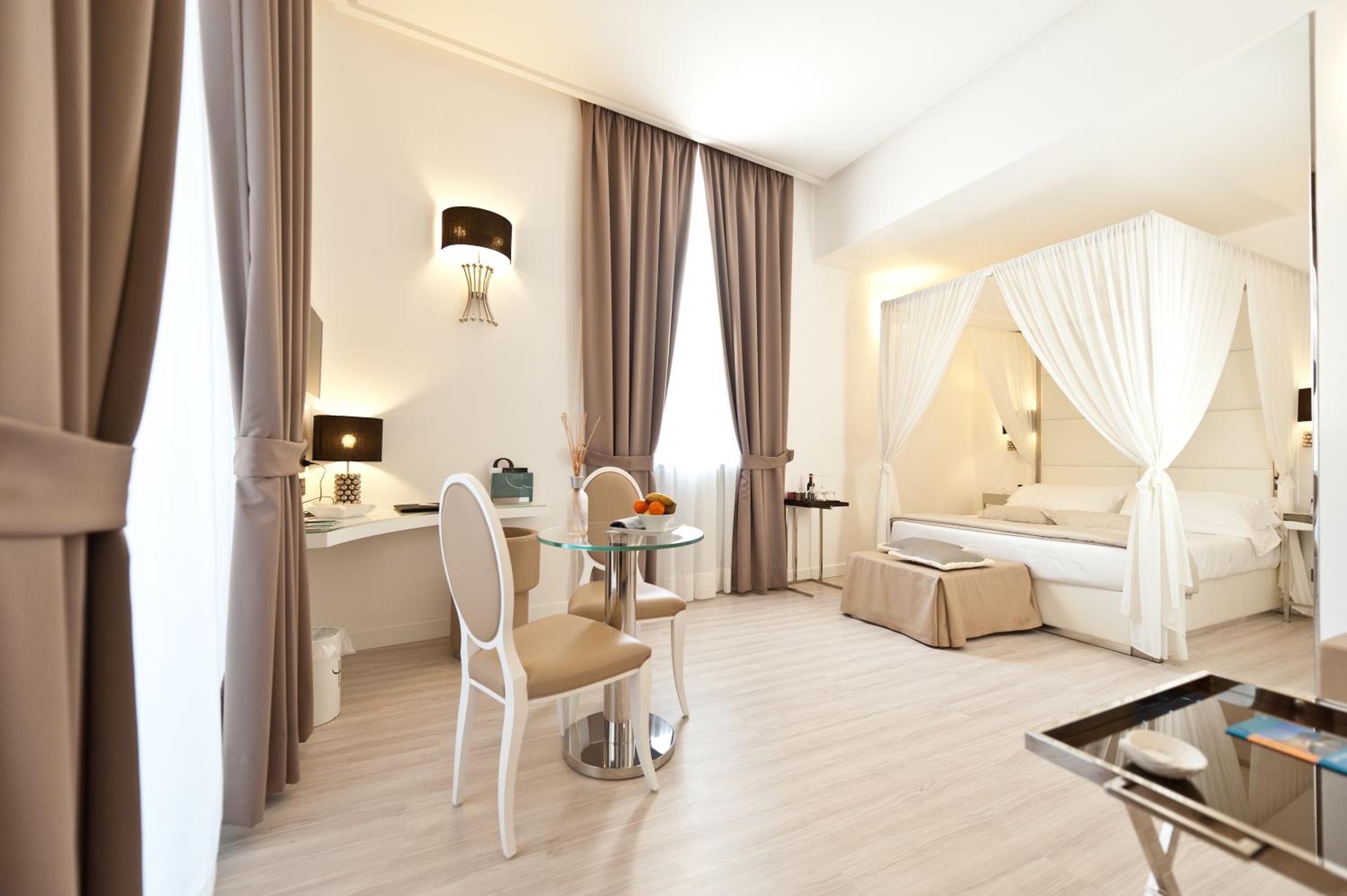  Junior Suite with Spa Access - Photo 1