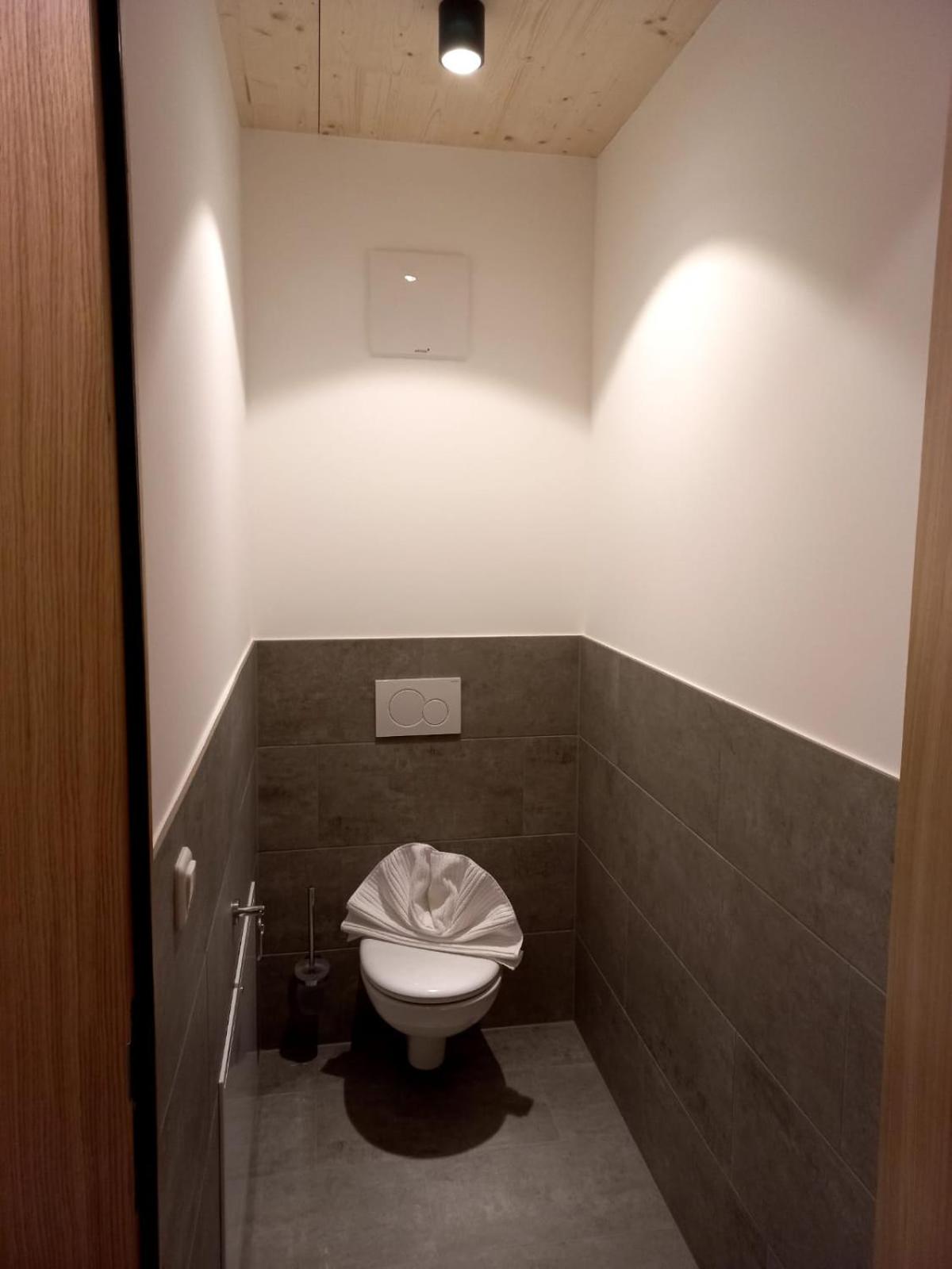 One-Bedroom Apartment - Photo 16