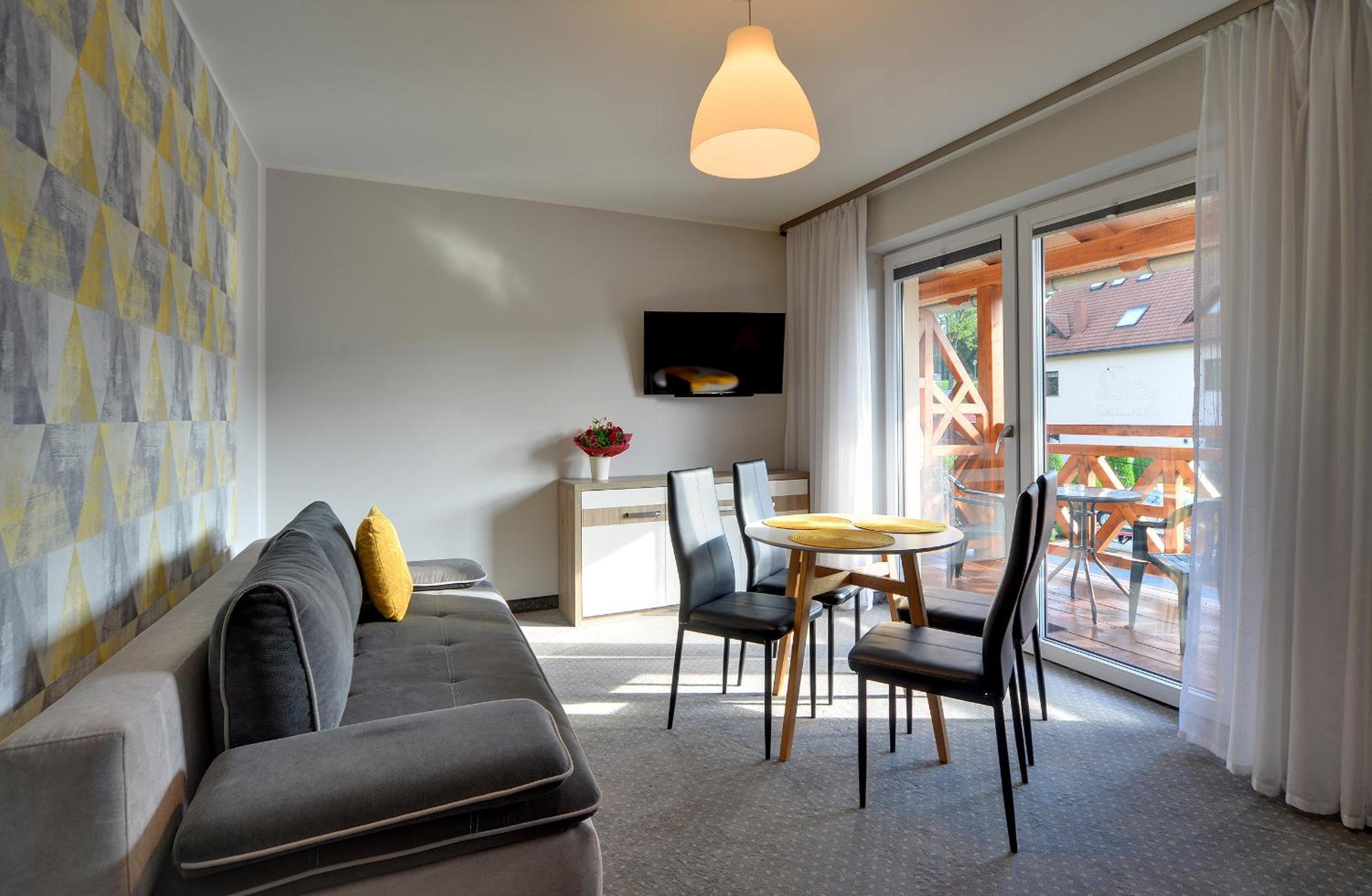 Deluxe Apartment