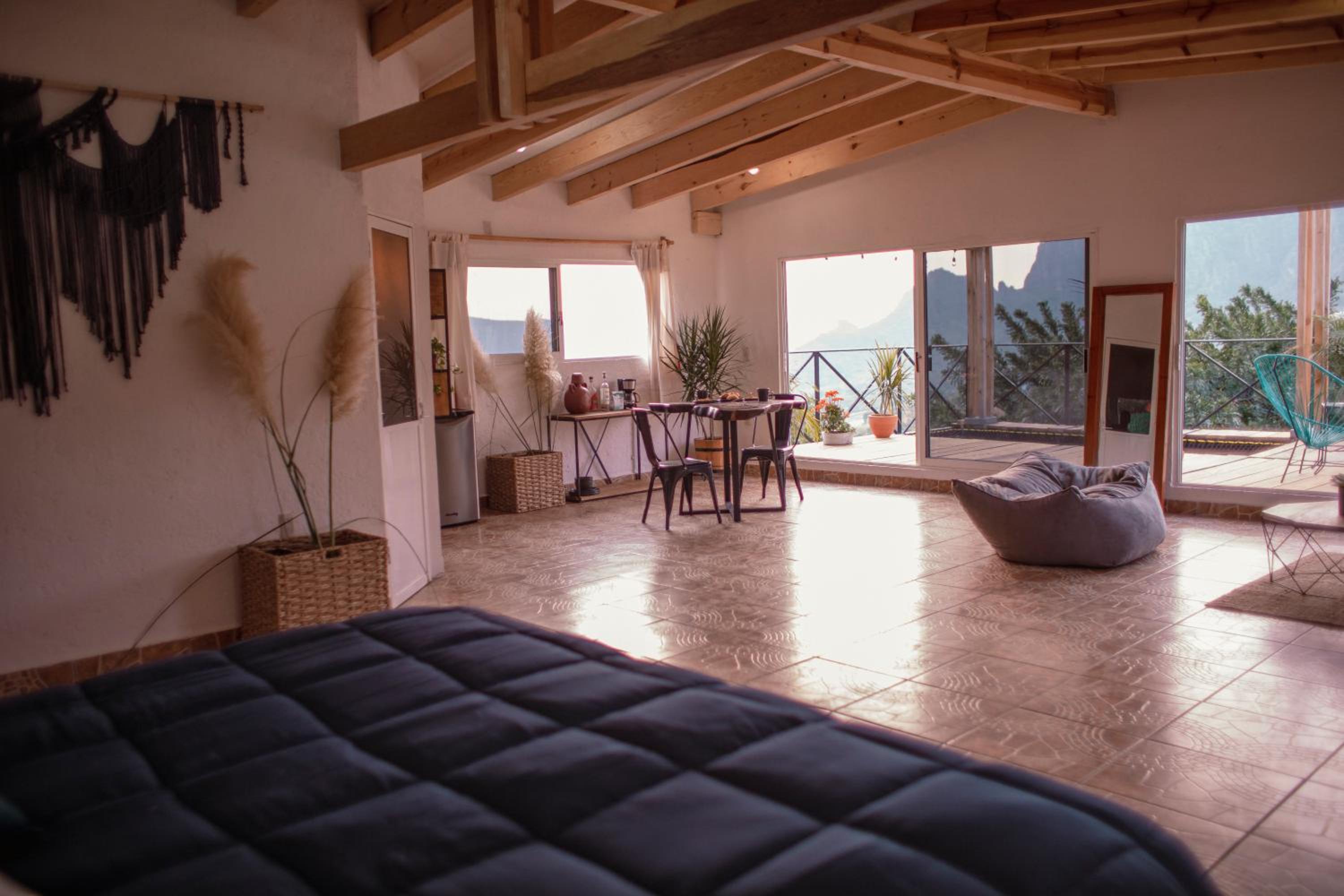 Deluxe Double or Twin Room with Mountain View - Photo 30