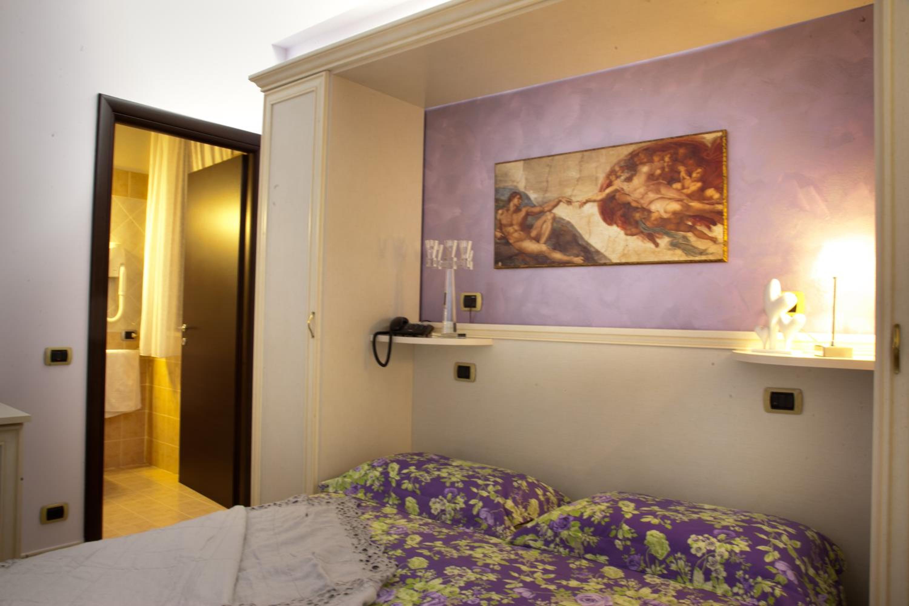 Deluxe Double Room with Balcony and Sea View - Photo 2