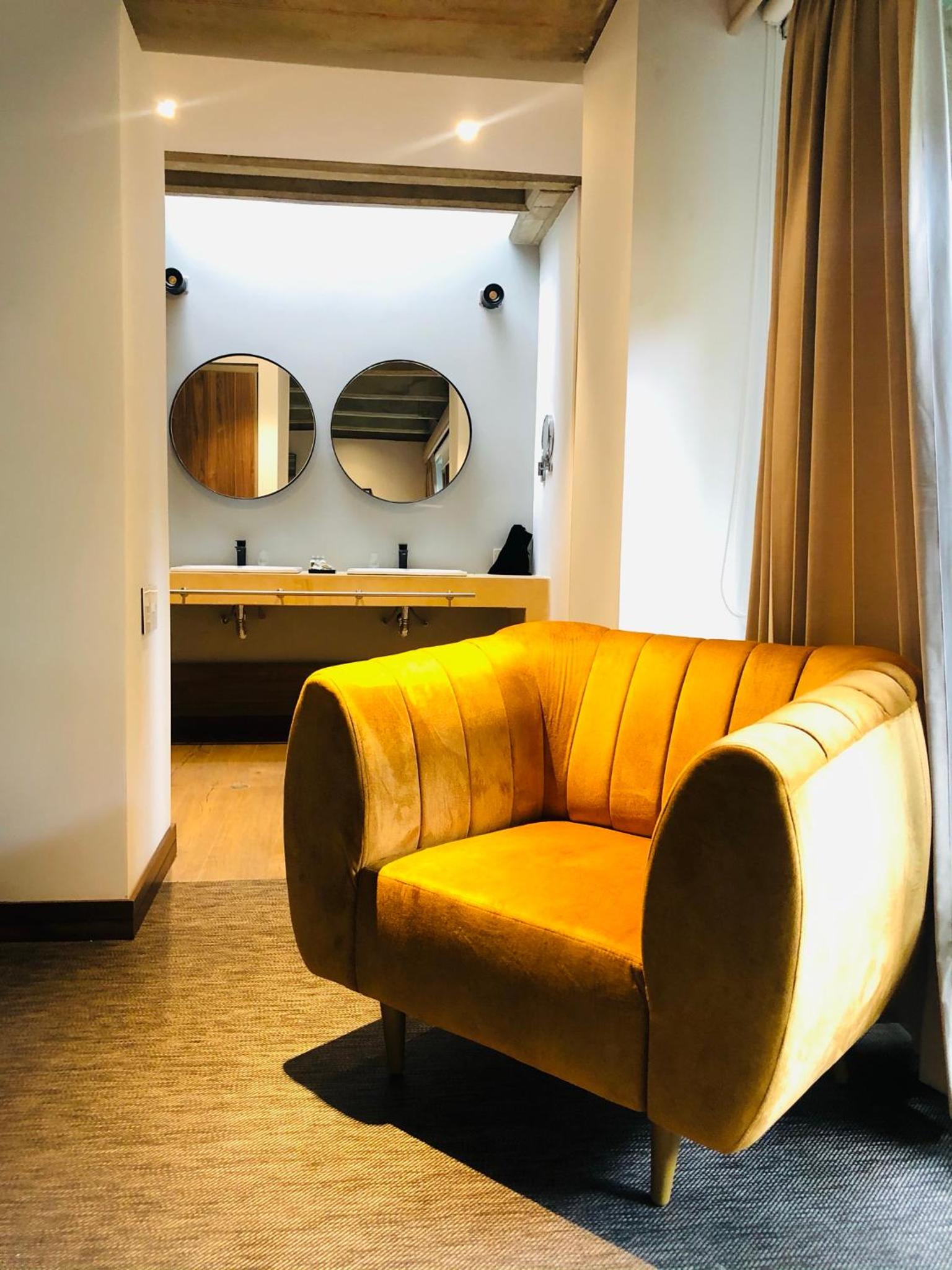 Deluxe Suite - Photo 2