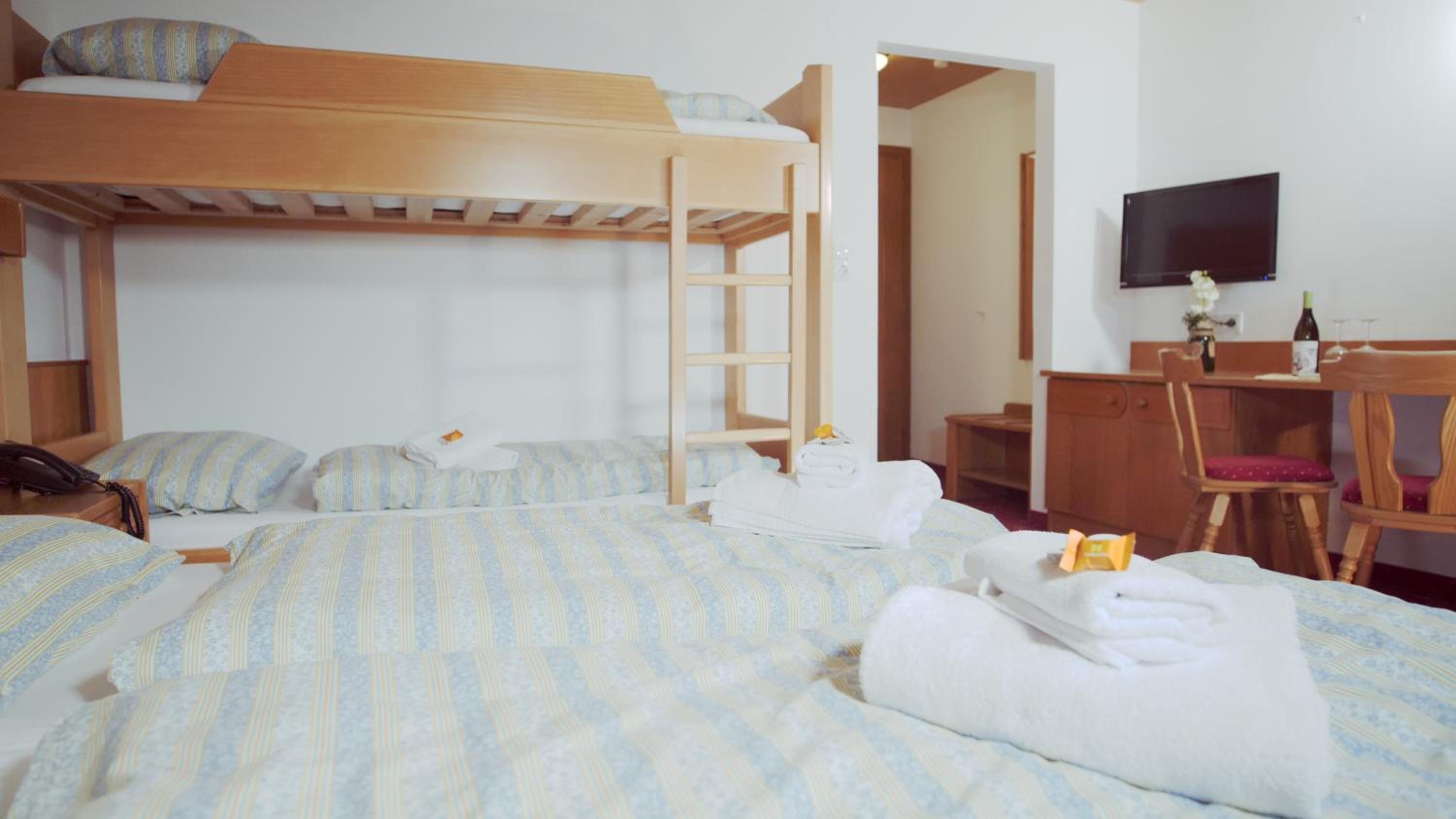 Quadruple Room photo 1