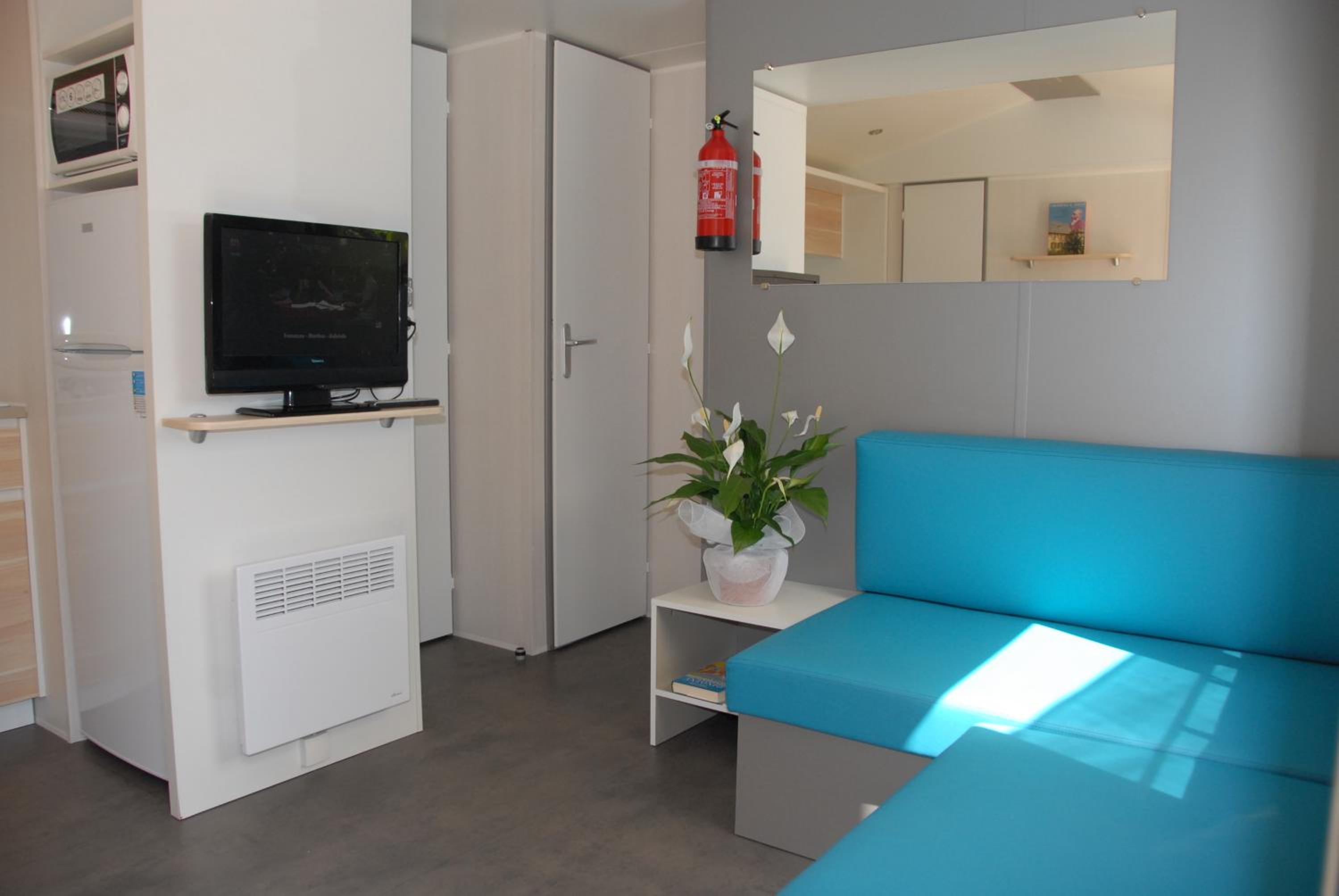 Mobile Home (6 Adults) photo 1