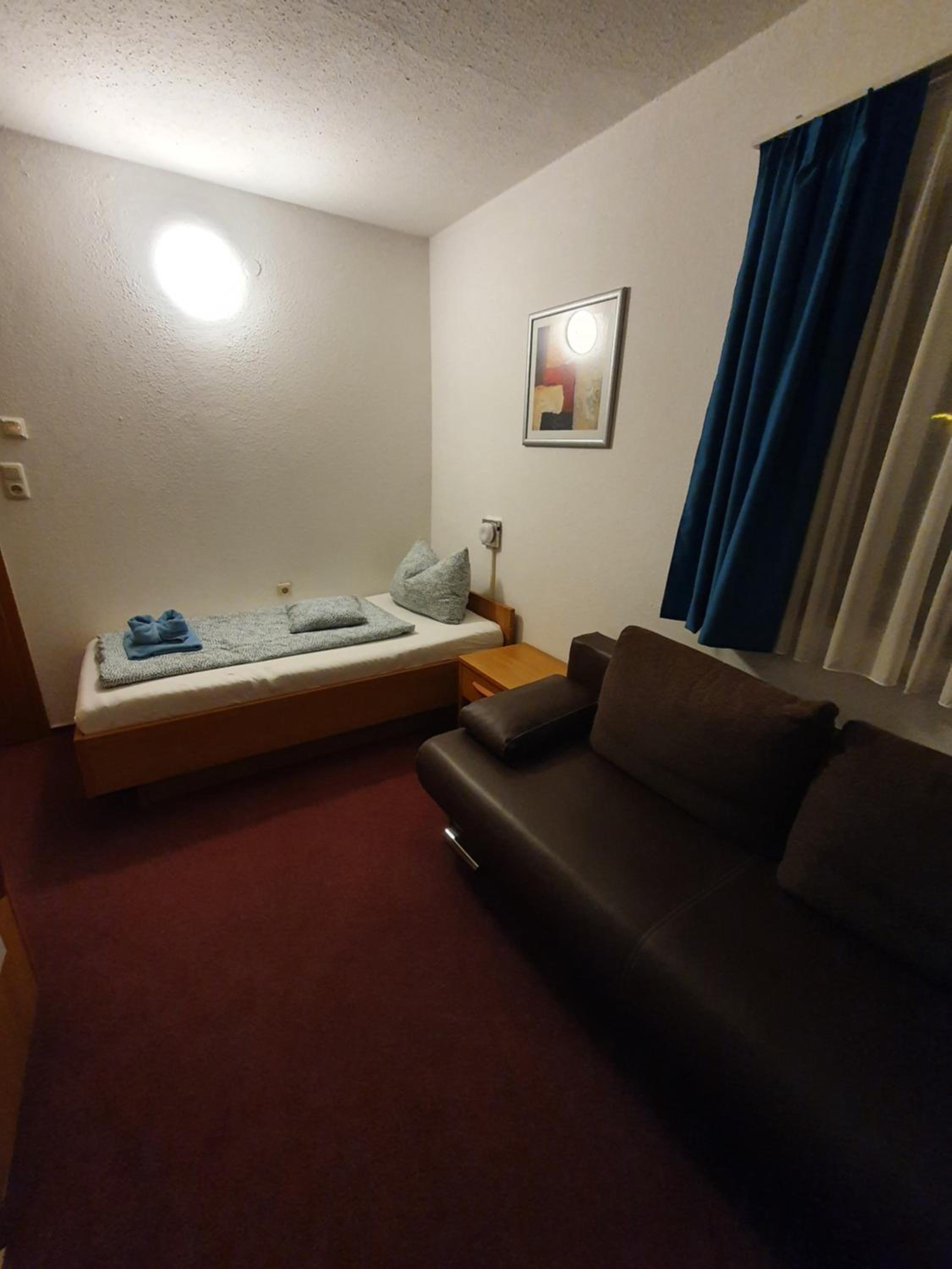 Single Room photo 2