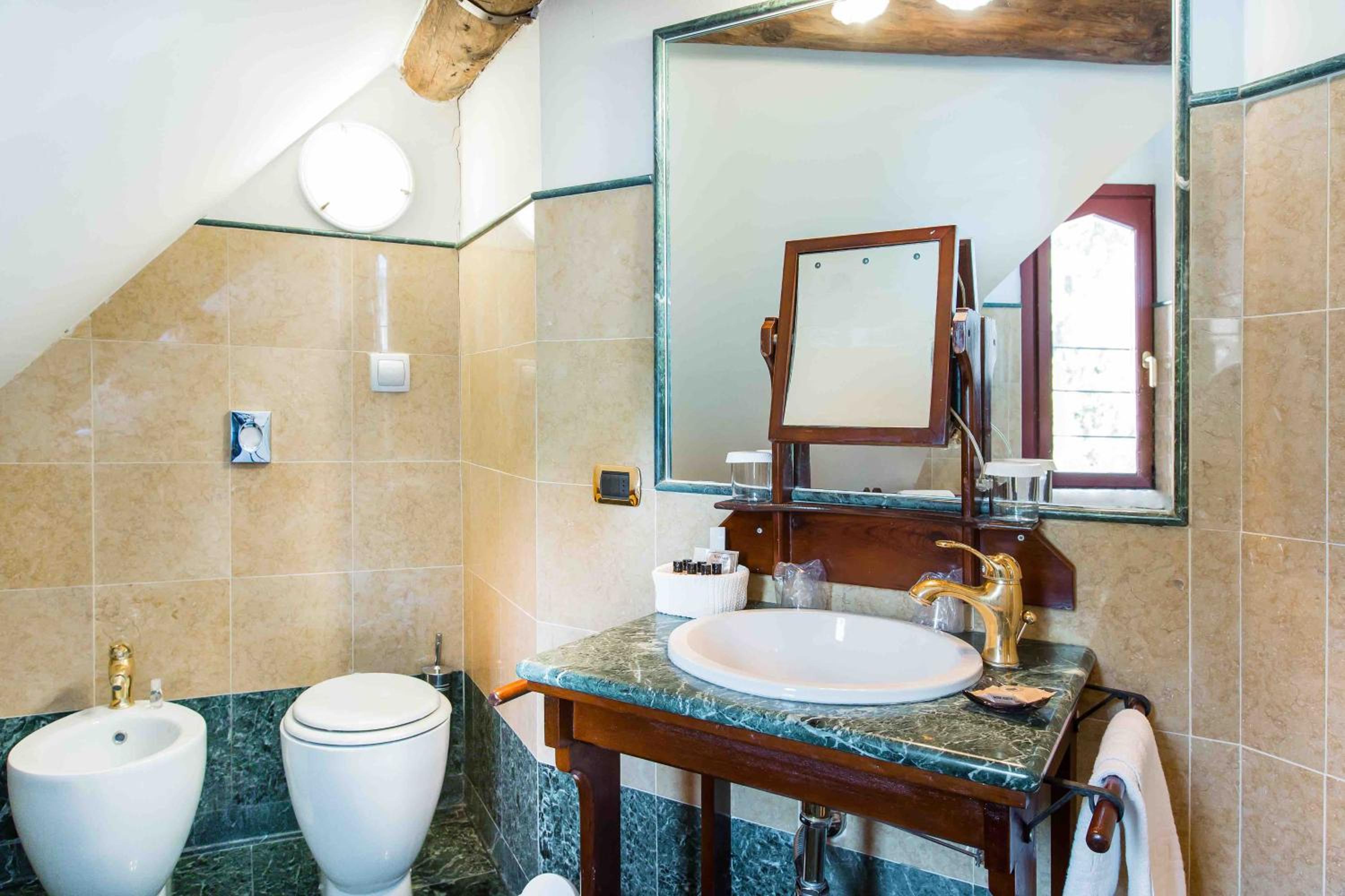 Superior Queen Room photo 2