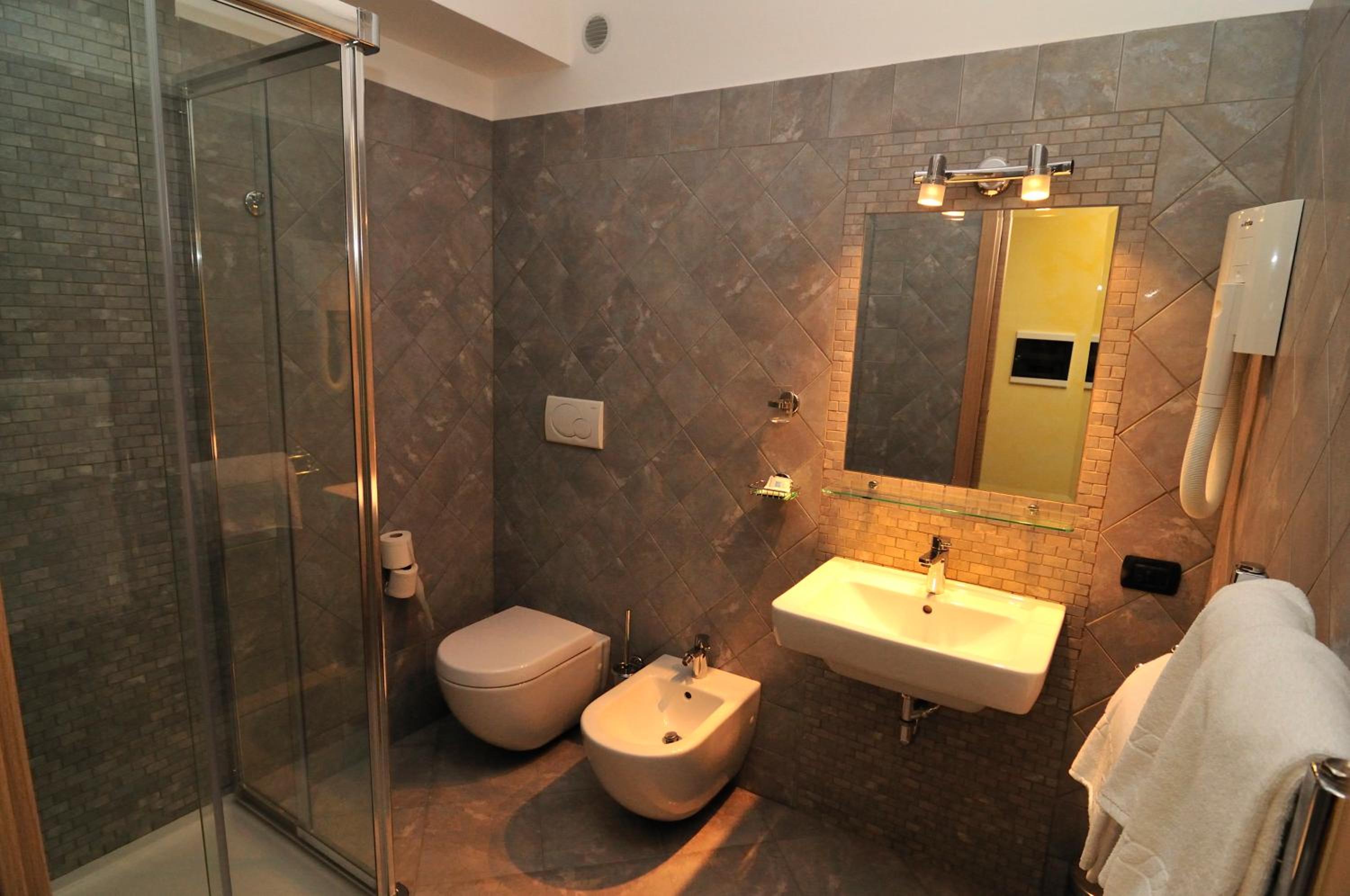 Double or Twin Room photo 2